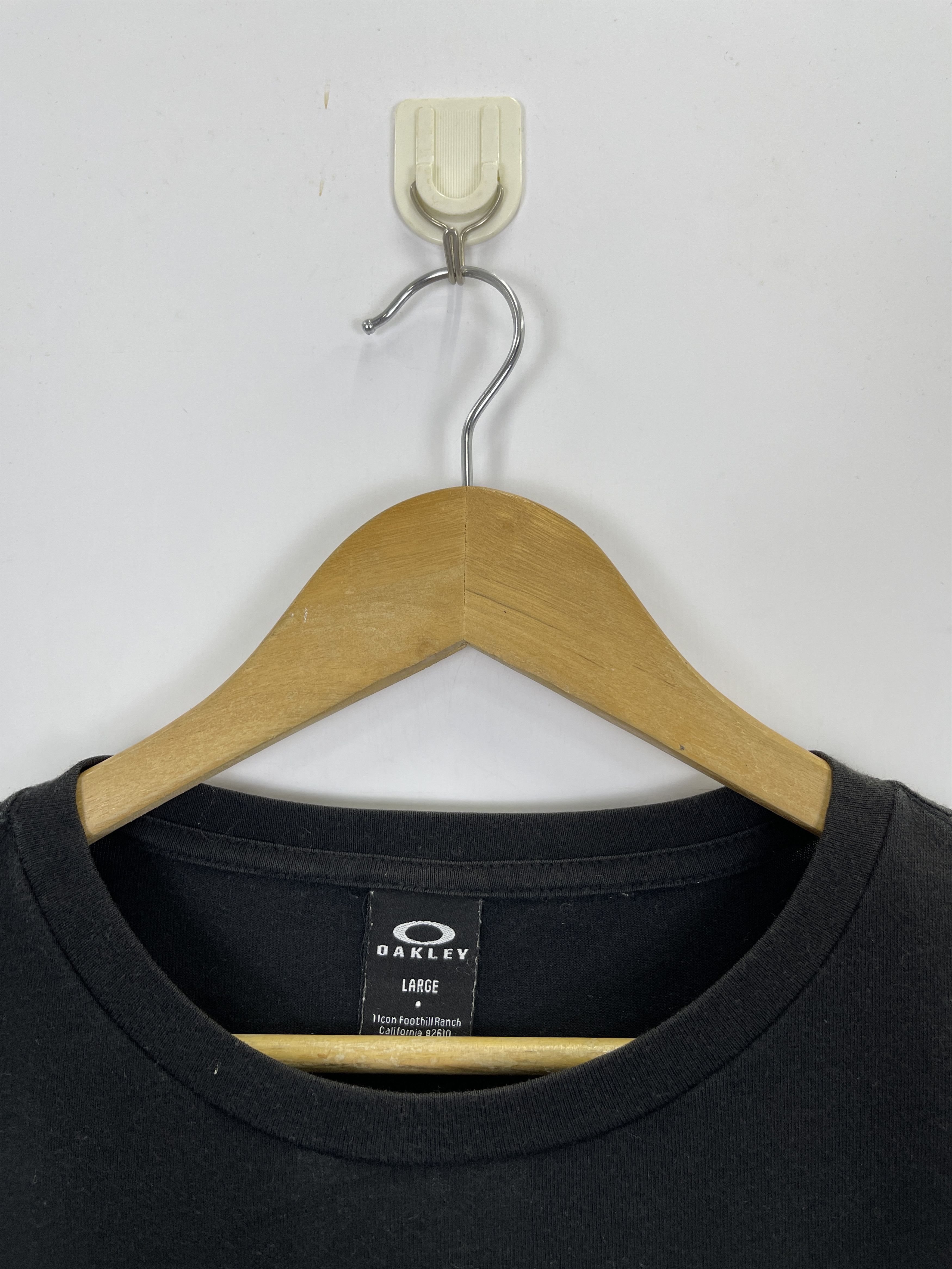 Oakley × Vintage Vintage 90s Oakley Big Logo T-Shirt TA0442 Size US L / EU 52-54 / 3 - 8 Thumbnail