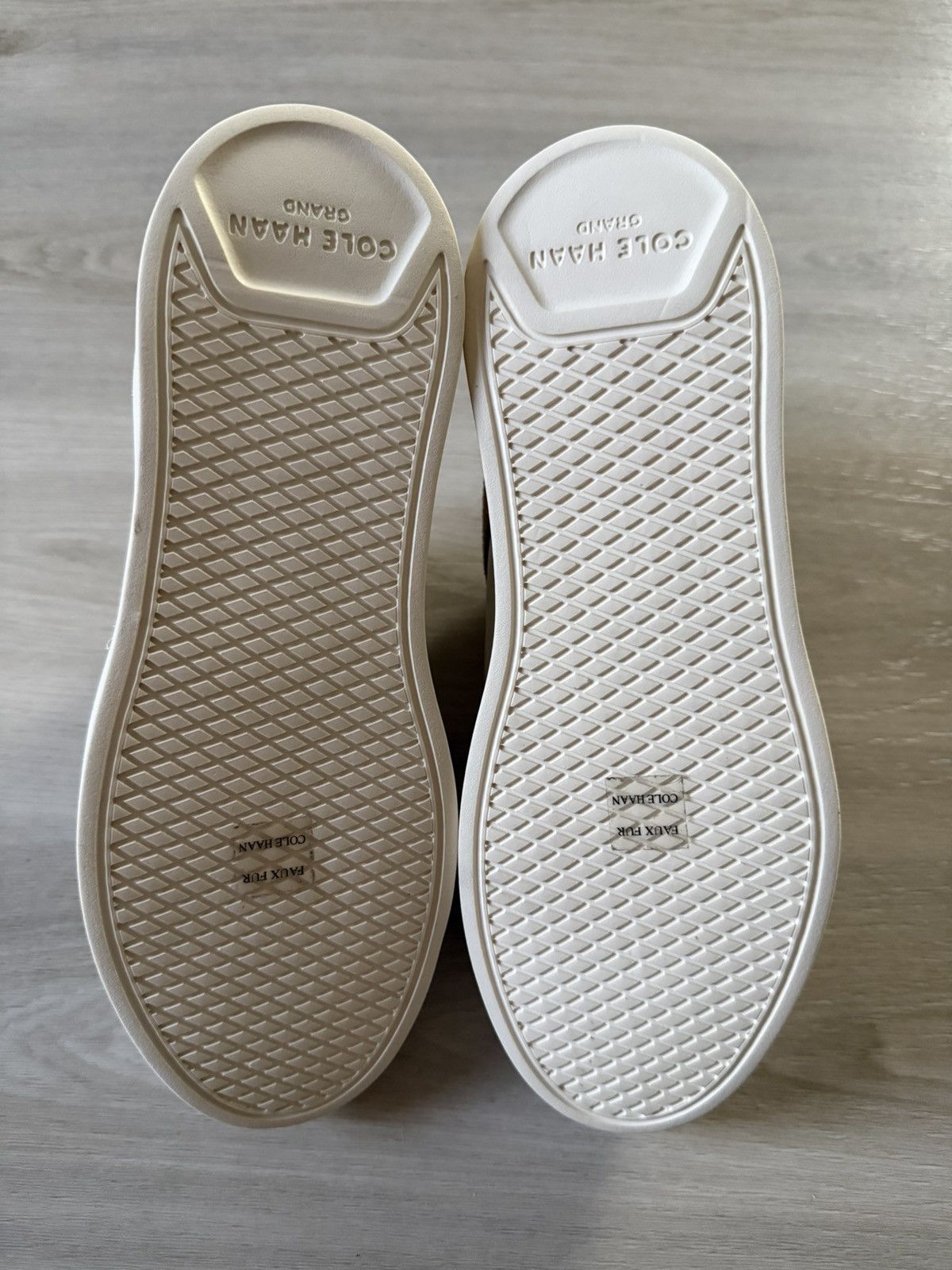 Cole Haan Crosscourt Sneaker White Fury Trim sz 6.5 New