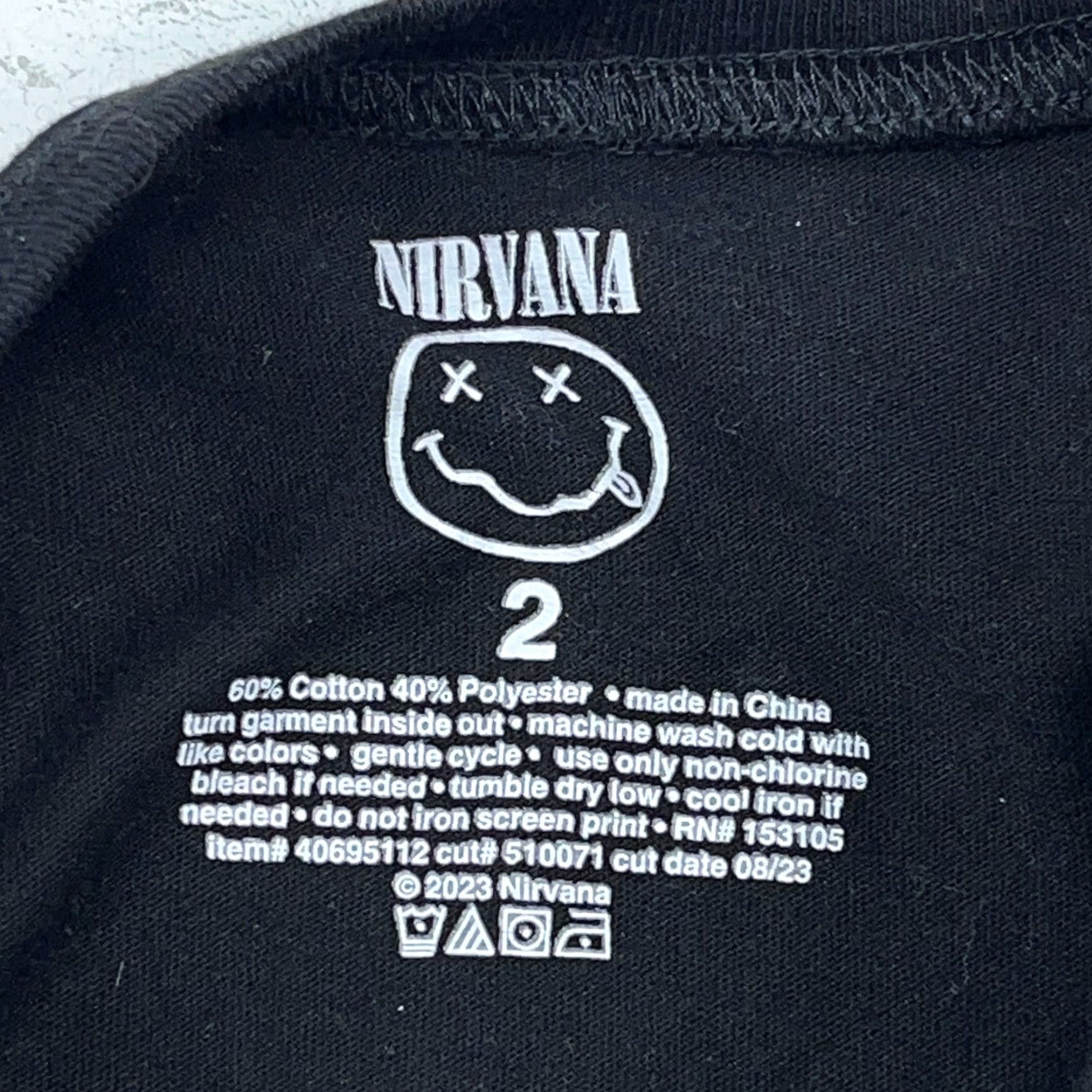 Vintage Nirvana Shirt Women 2X Black Yellow Tee Rock Band Concert Smiley Face Ladies Size XXL / US 16-18 / IT 52-54 - 4 Thumbnail