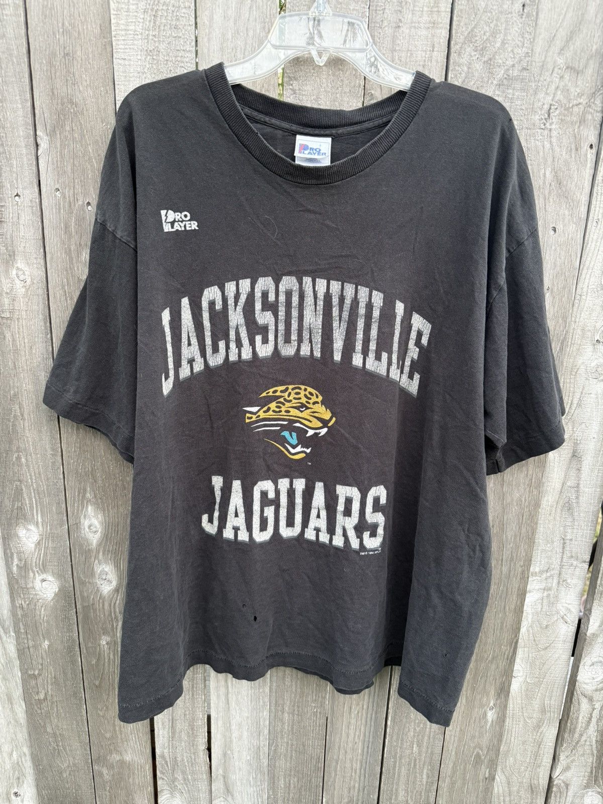 Vintage Vintage 90s Jacksonville Jaguars Tshirt Size US XL / EU 56 / 4 - 1 Thumbnail