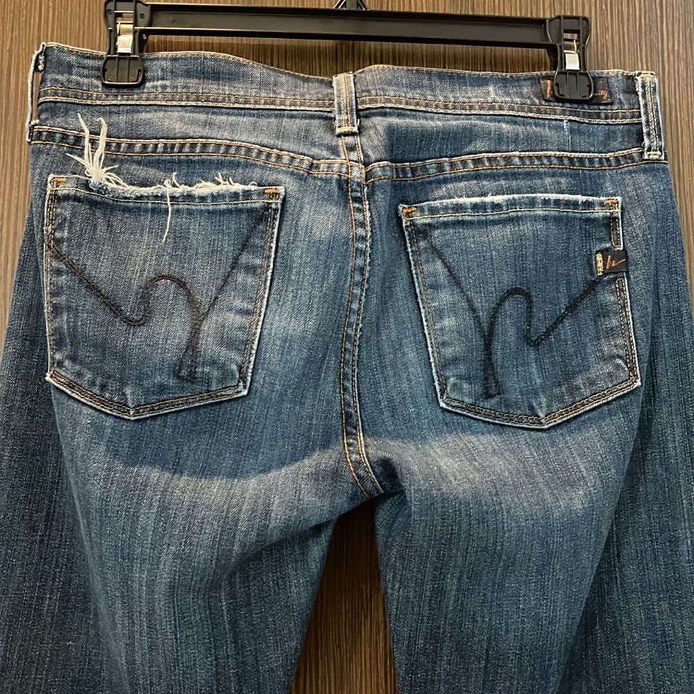 Citizens Of Humanity Citizens of Humanity Ingrid low waist flare distressed medi Size 31" - 5 Thumbnail