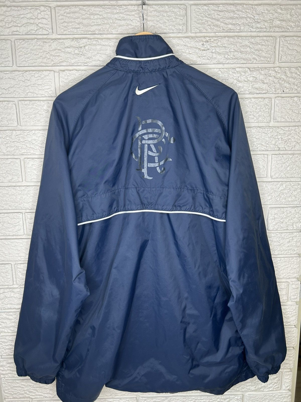 Nike Vintage Nike Glasgow Rangers Nylon Jacket Size US XL / EU 56 / 4 - 4 Thumbnail