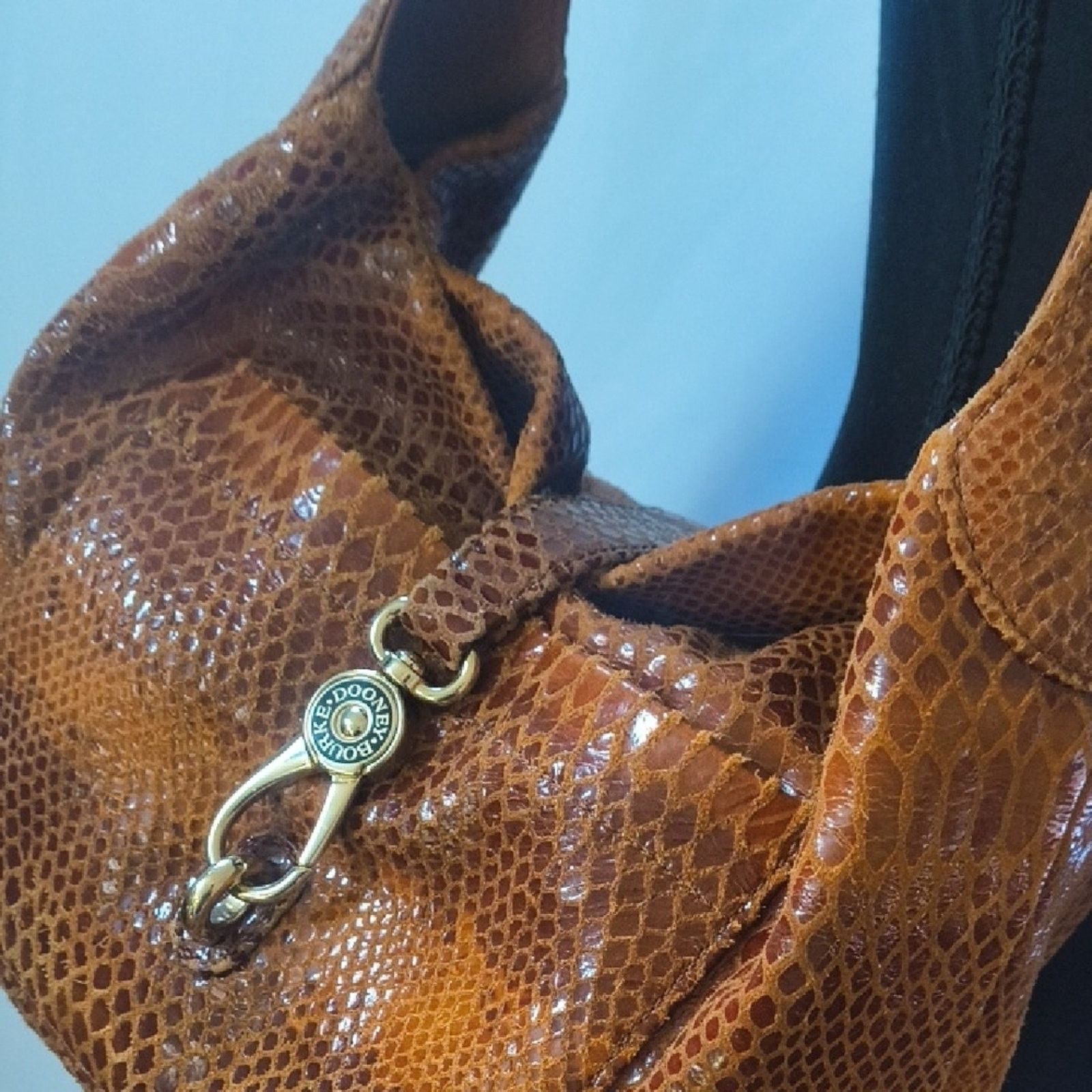 Dooney & Bourke Vintage Dooney & Bourke Snake Pattern Leather Shoulder Bag Size ONE SIZE - 6 Thumbnail