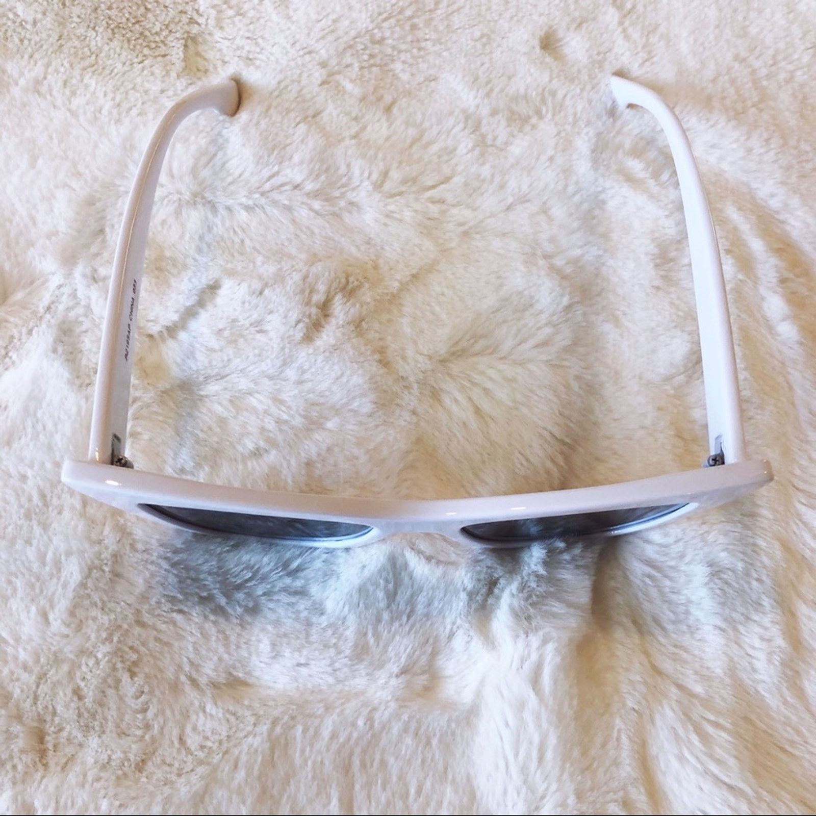 Other Kiara White Mirrored Full Rim Cat Eye Sunglasses Size ONE SIZE - 3 Thumbnail