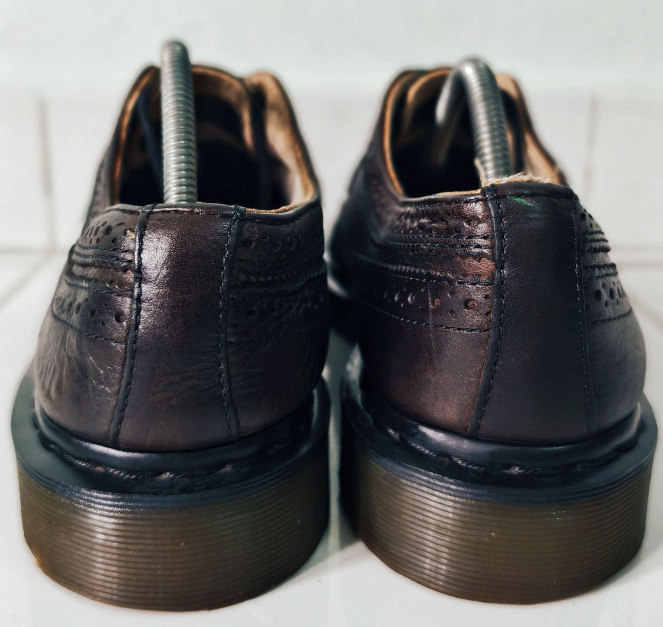 Dr. Martens × Vintage VTG Dr. Martens 3989 Brogue Brown Leather Oxford Shoes Size US 10 / EU 43 - 5 Thumbnail