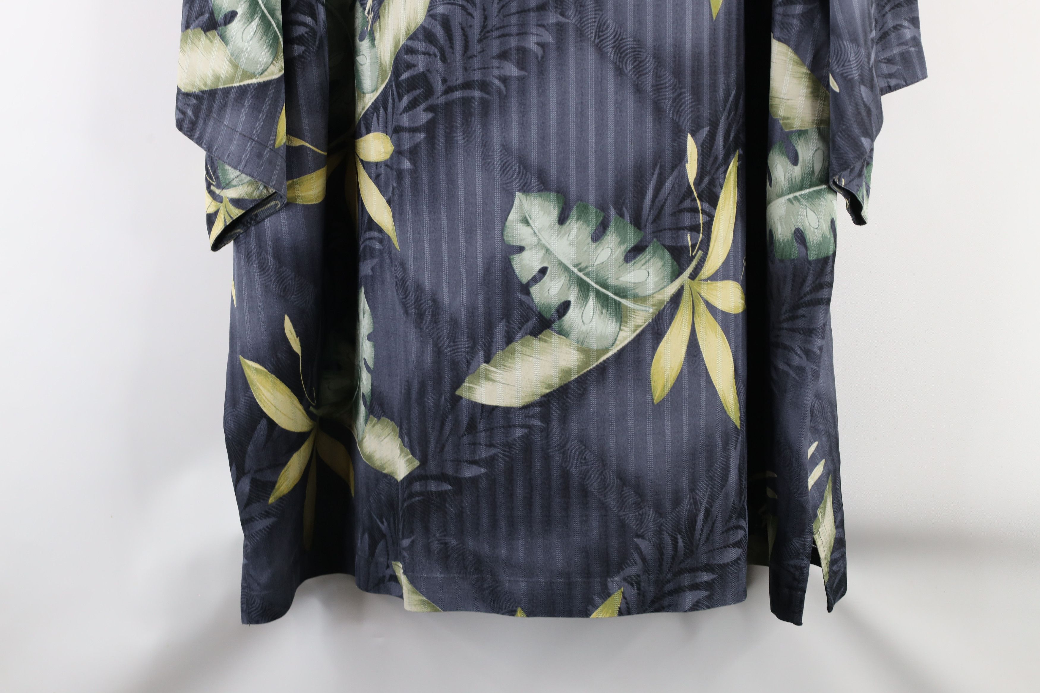 Tommy Bahama × Vintage Vintage 90s Tommy Bahama Stripe Palm Tree Button Shirt Size US XXL / EU 58 / 5 - 14 Thumbnail