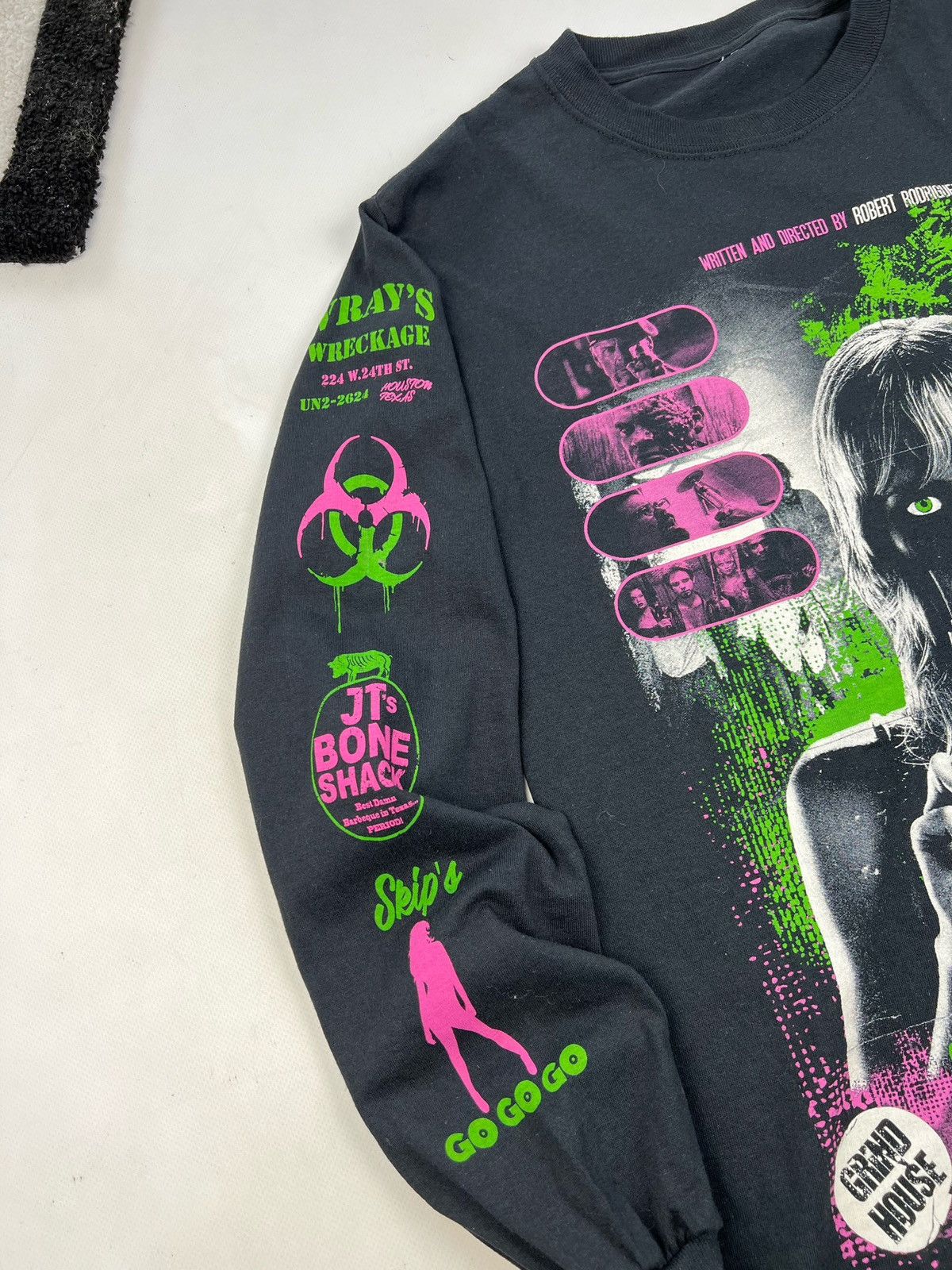 Vintage Planet Terror Tee longsleeve movie sexy girls nude women Size US M / EU 48-50 / 2 - 6 Thumbnail
