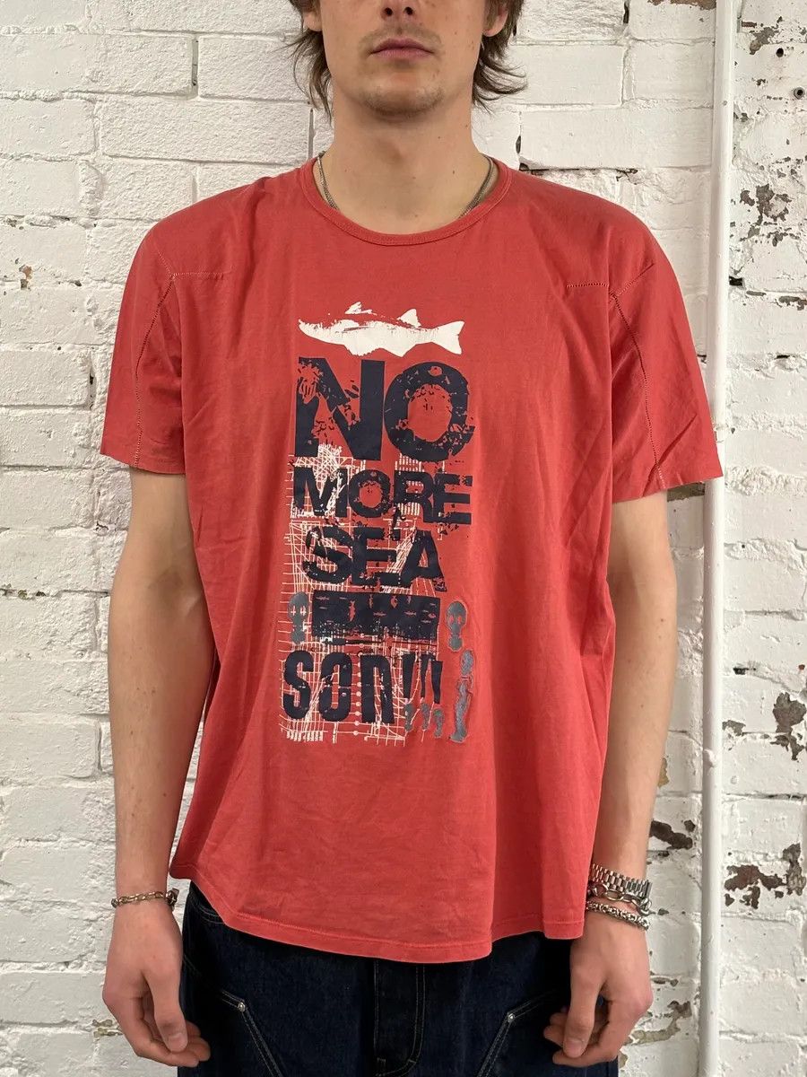 Marithe + Francois Girbaud 2000s Marithé + François Girbaud Red No More Sea T-Shirt Size US M / EU 48-50 / 2 - 1 Thumbnail