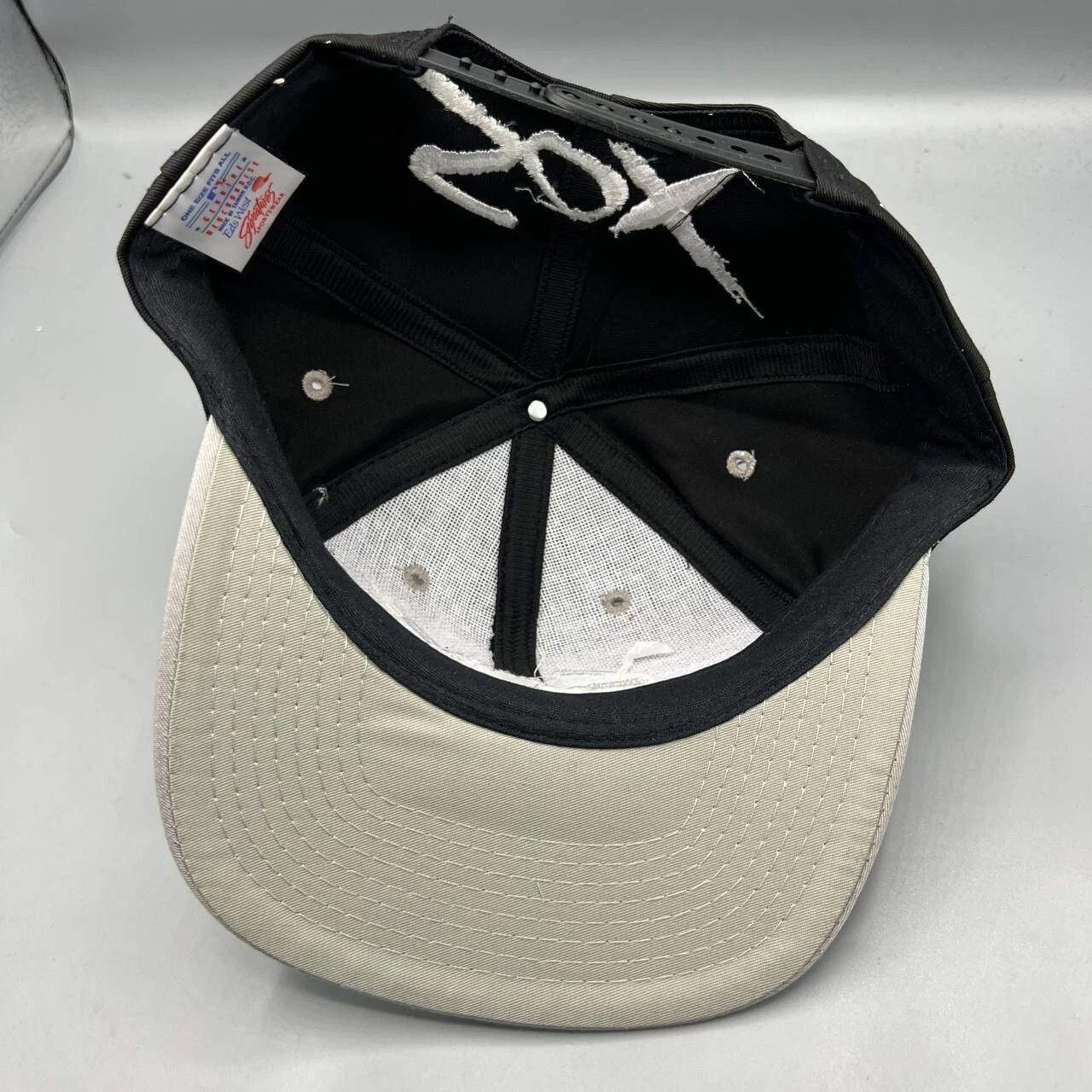 Signatures × Vintage Chicago White Sox Hat Men Black White Signatures Strap Back Size ONE SIZE - 2 Thumbnail