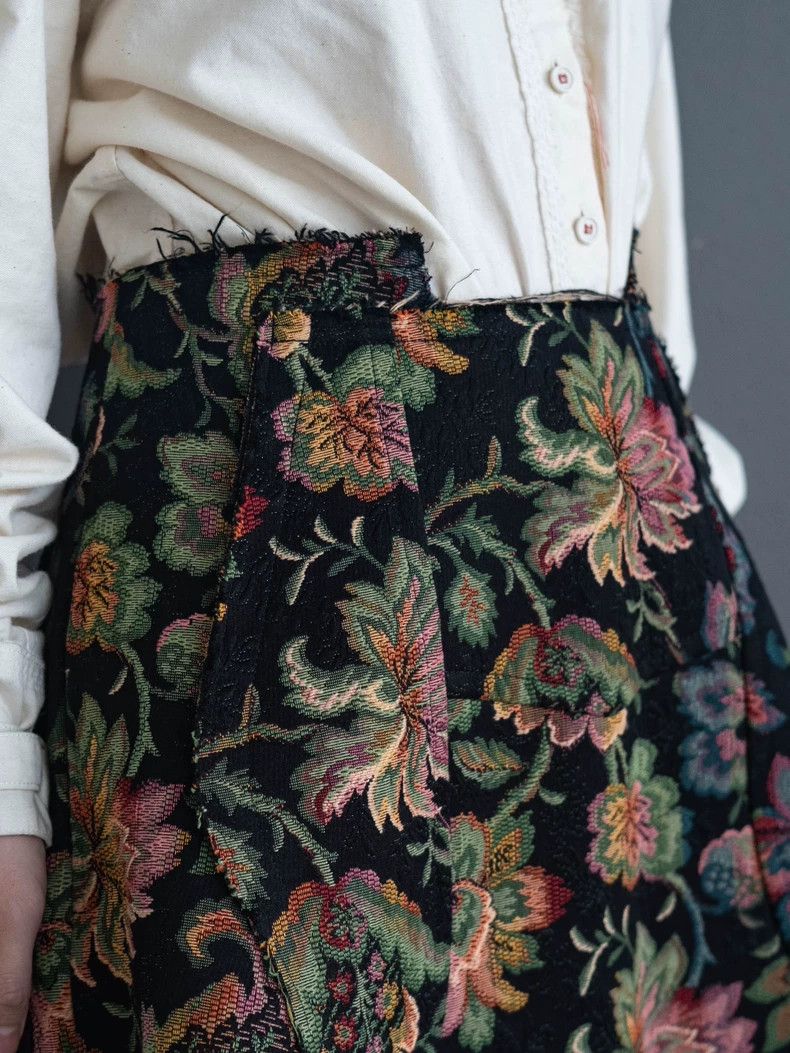 Comme des Garcons Comme Des Garcons size M Flower brocade embroidered skirt Size 23" - 7 Thumbnail