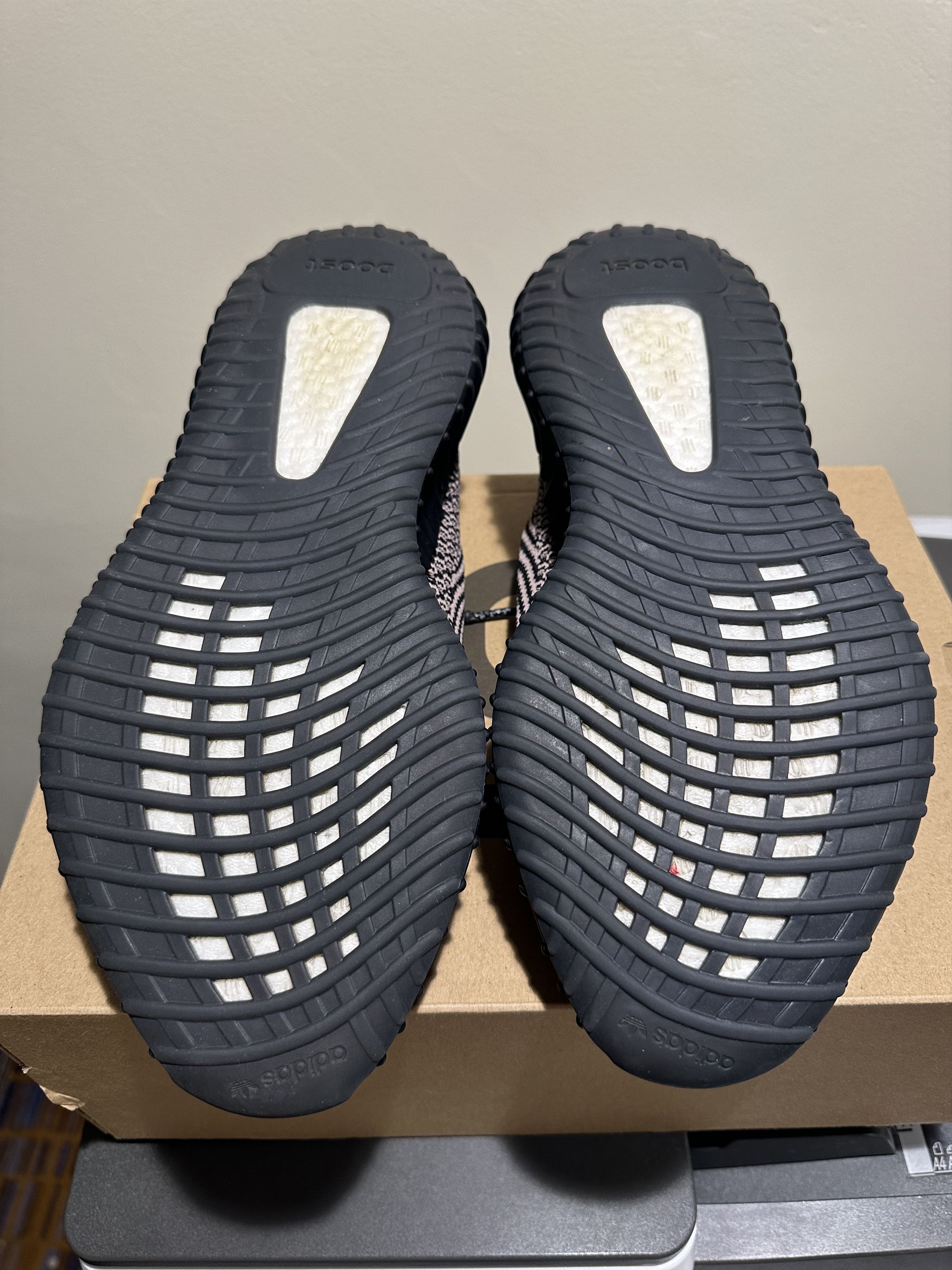 Adidas × Kanye West Adidas Yeezy Boost 350 V2 Yecheil (Non-Reflective) Size US 10.5 / EU 43-44 - 7 Thumbnail
