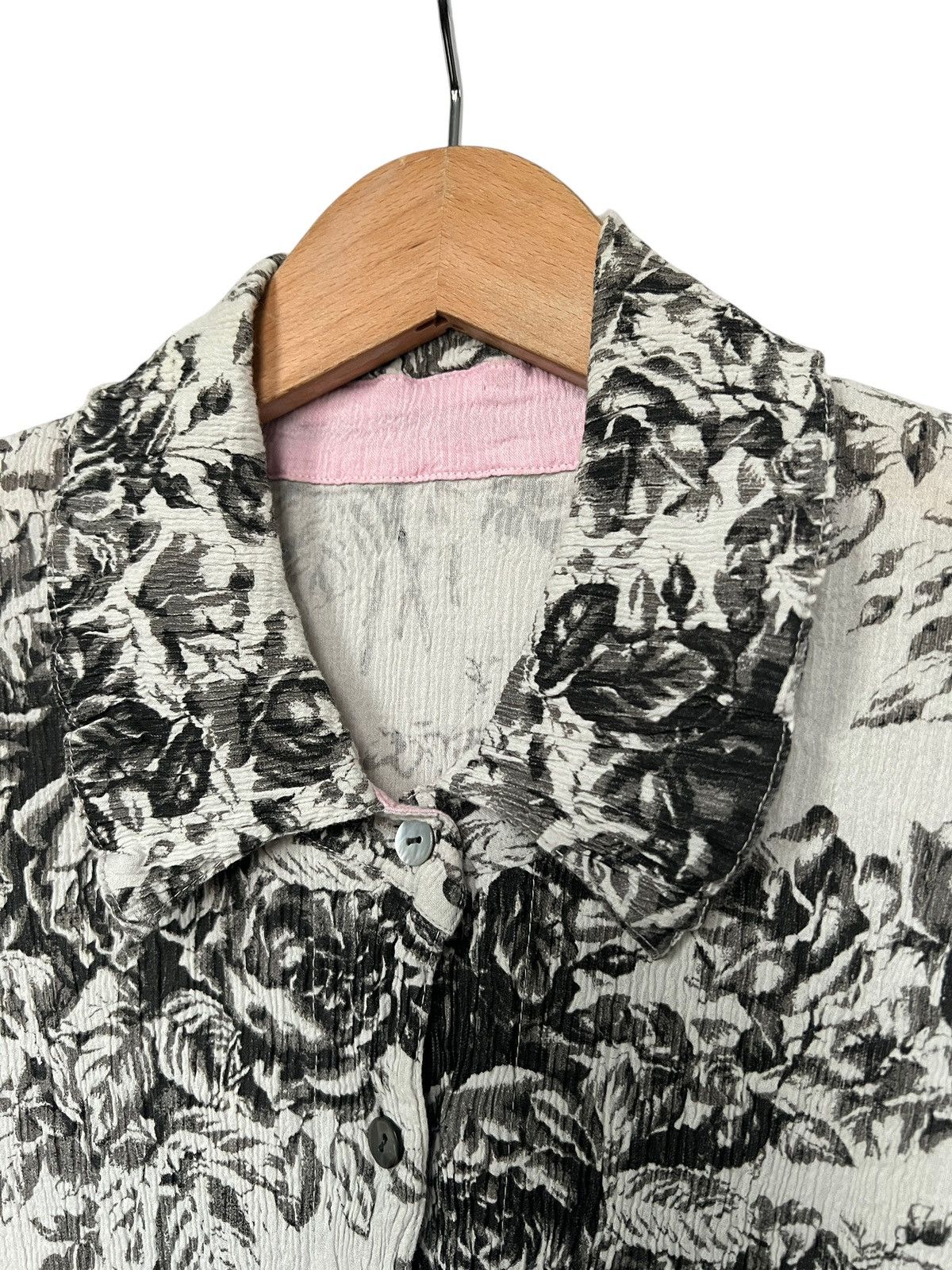 Issey Miyake Tsumori Chisato Pleated Floral Motif Button Up Shirt Size XS / US 0-2 / IT 36-38 - 5 Thumbnail