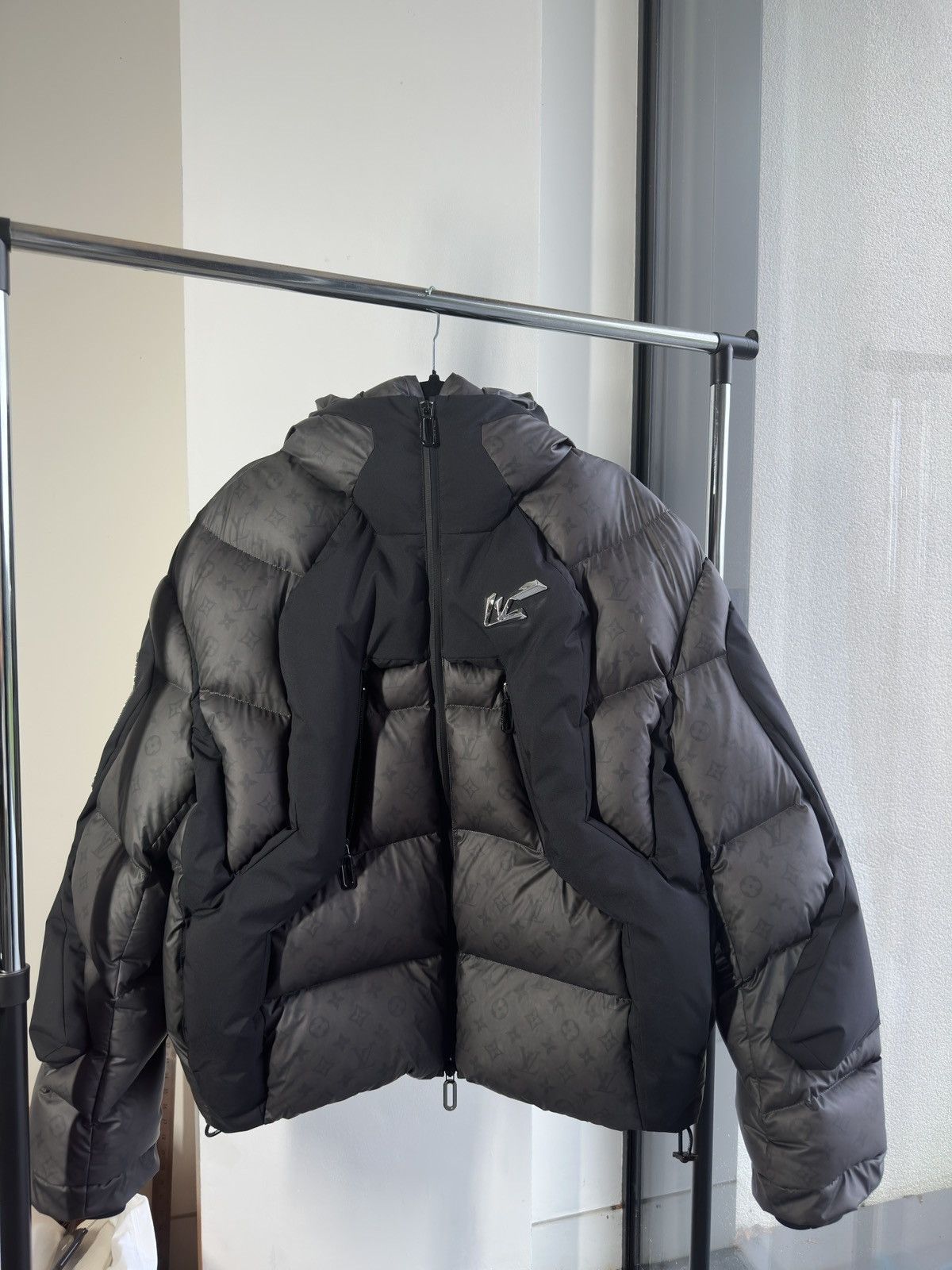 Pre-owned Louis Vuitton X Virgil Abloh Louis Vuitton 2054 Backpack Nylon Puffer  Jacket In Black