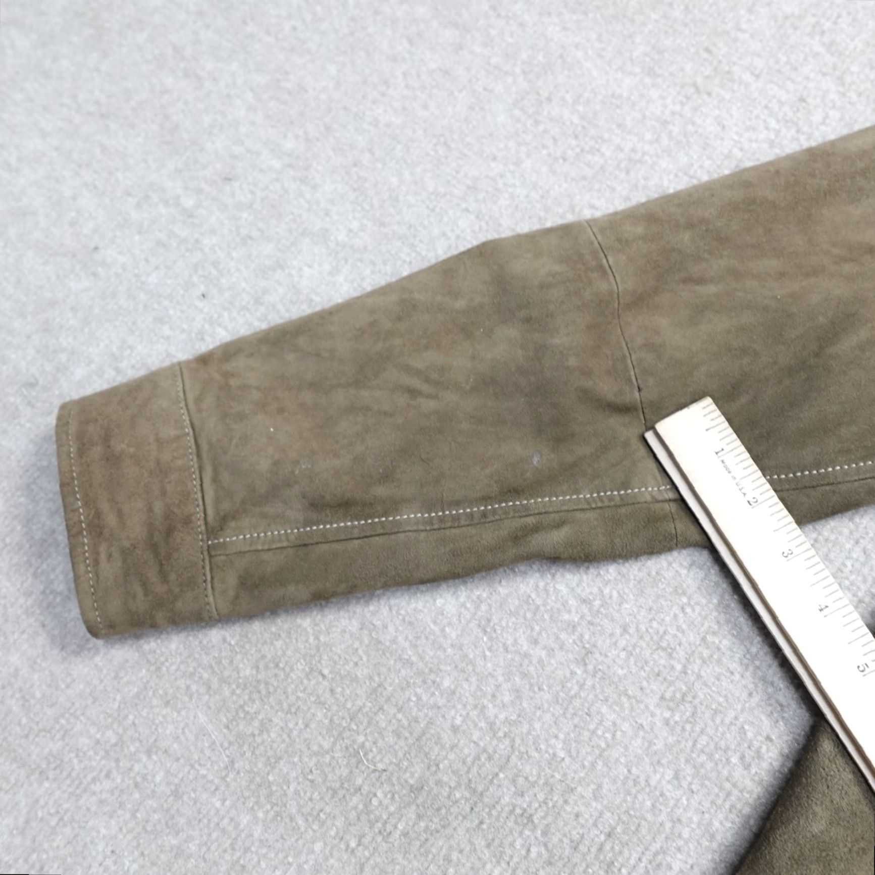 Tommy Bahama Tommy Bahama Jacket Bomber Jacket XL Beige Suede Full Zip Men Regular Size XL Beige Bomber Size US XL / EU 56 / 4 - 5 Thumbnail