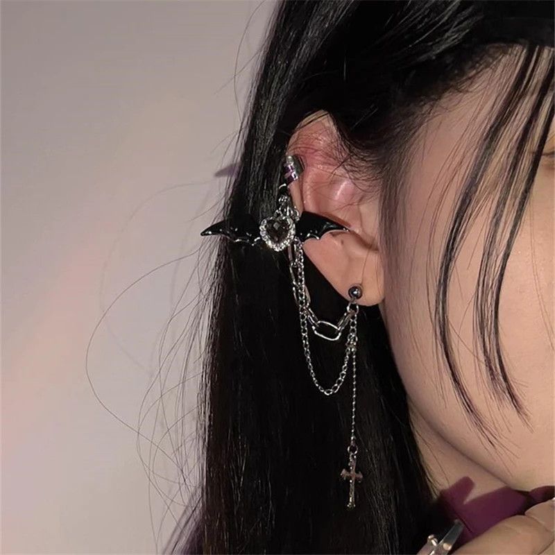 Jewelry Black Crystal Heart Wing Cross Chain Size ONE SIZE - 1 Thumbnail