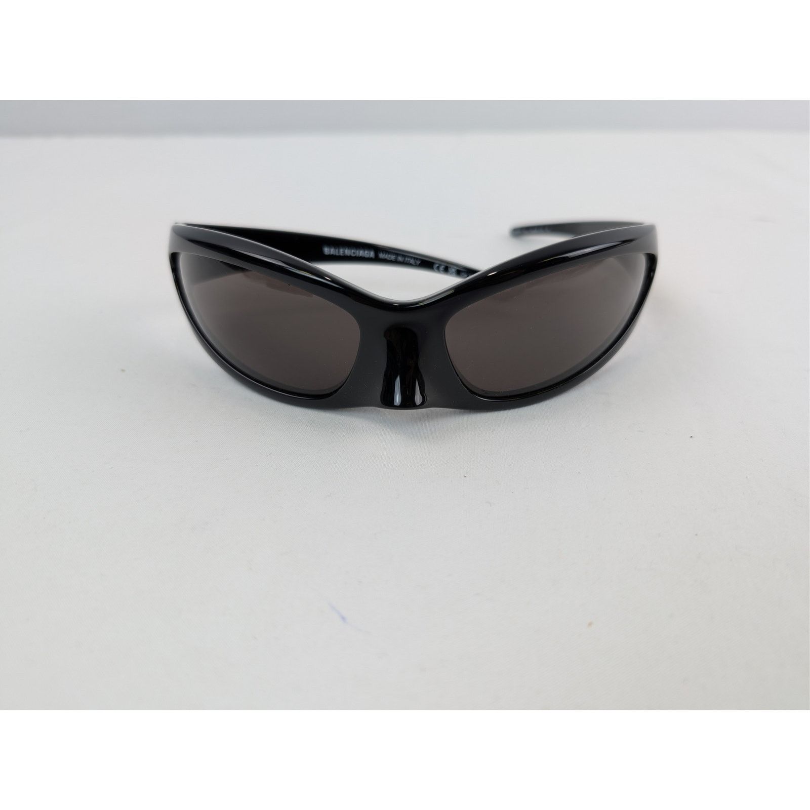 Balenciaga o1rshd1 Size: OS / Skin Cat Sunglasses in Black Size ONE SIZE - 14 Thumbnail
