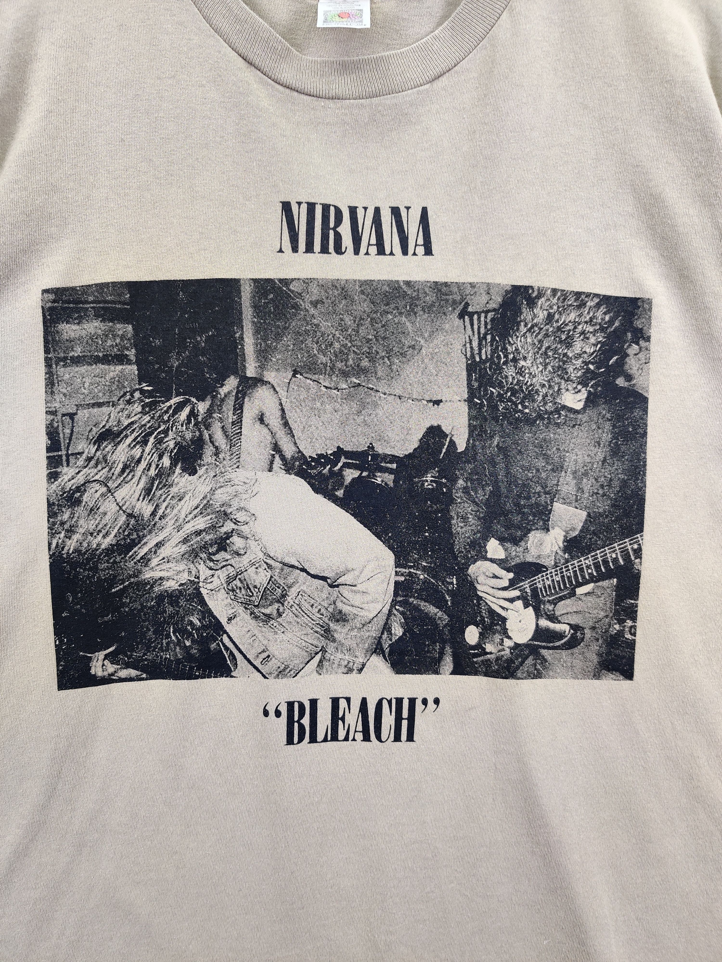 Band Tees Vintage Nirvana Bleach Sub Pop Tee Tshirt Size US L / EU 52-54 / 3 - 7 Thumbnail