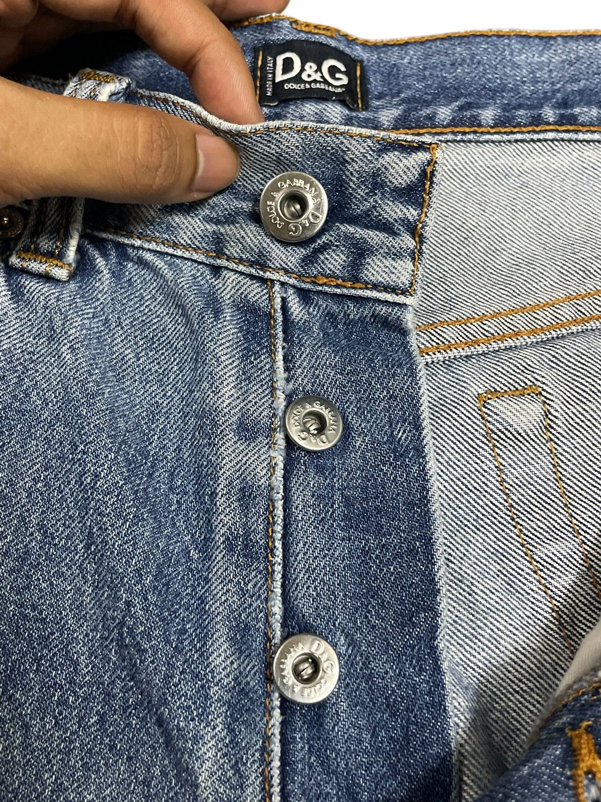 Dolce & Gabbana Vintage Y2K Dolce & Gabbana Distressed Side Tape Short Jeans Size US 32 / EU 48 - 11 Thumbnail