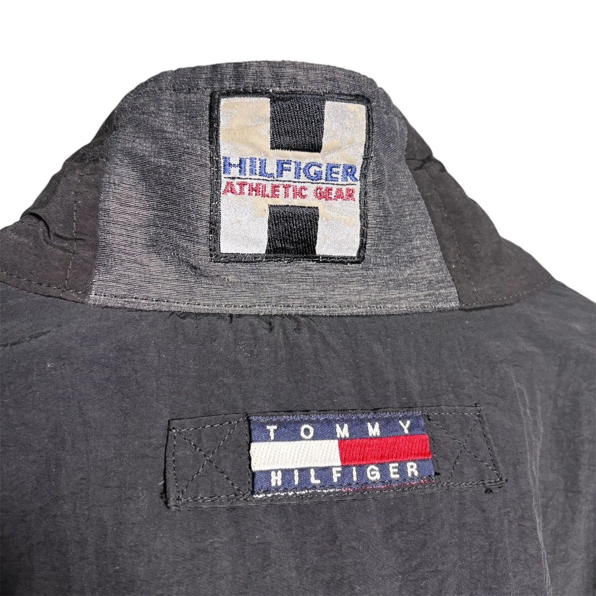 Tommy Hilfiger × Vintage Vintage 90s Tommy Hilfiger Patch Logo Pattern Jacket Size US XL / EU 56 / 4 - 6 Thumbnail
