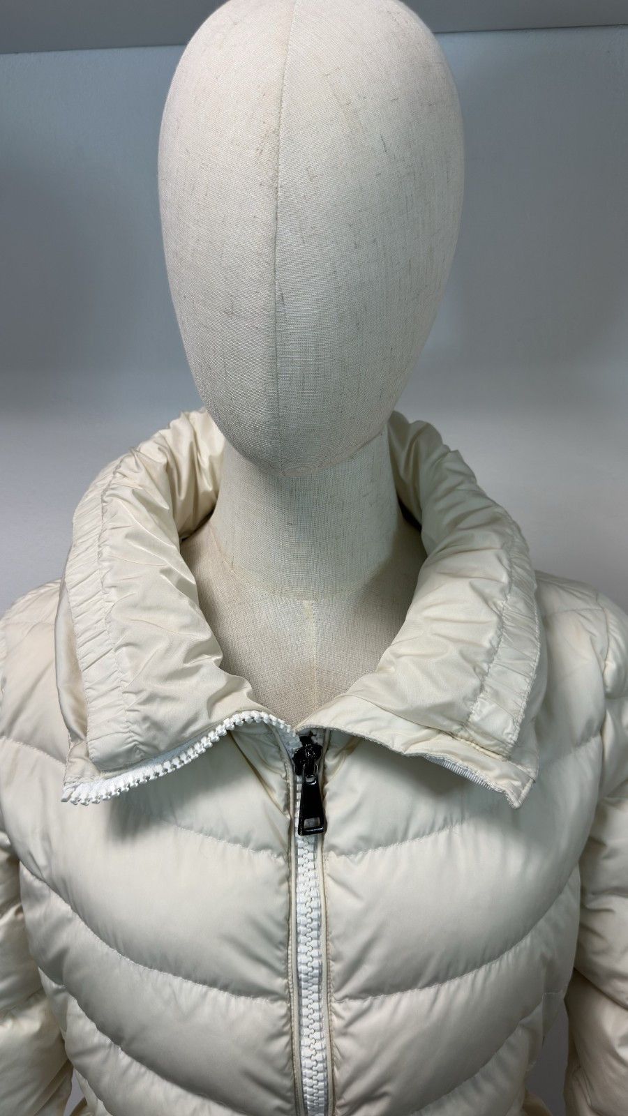 Moncler MONCLER Women's Miriel White Milky Down Jacket Size 3 Size M / US 6-8 / IT 42-44 - 5 Thumbnail