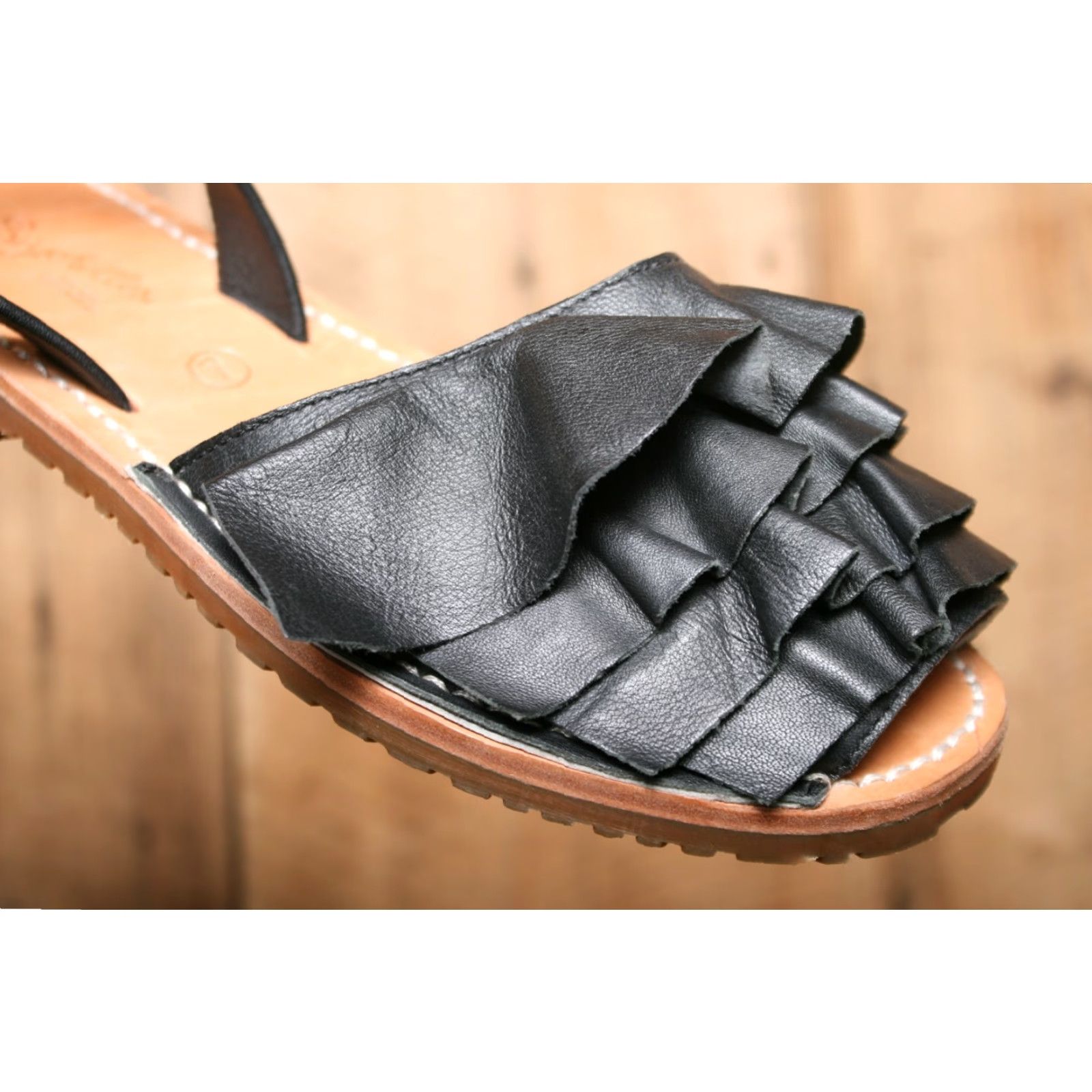 Seychelles Seychelles Black Leather Slingback Peep Toe Sandals Women's US 7 Size 7 Sandal Slingback Brand Seychelles Women Size US 7 / IT 37 - 7 Thumbnail