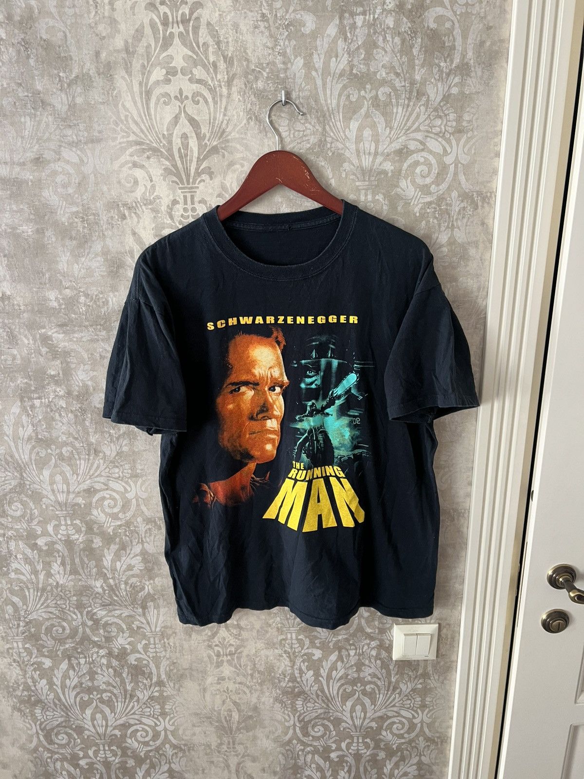 Vintage Schwarzenegger The Running Man Movie Tee T-Shirt Size US L / EU 52-54 / 3 - 4 Thumbnail