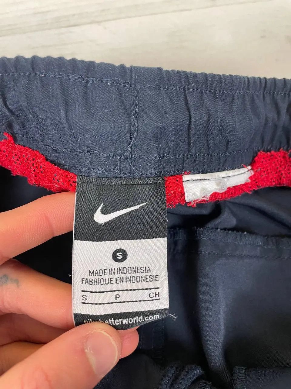 Nike Vintage Nike Track Pants Nylon 00s Swoosh Striped Drill Y2K Size US 30 / EU 46 - 13 Thumbnail