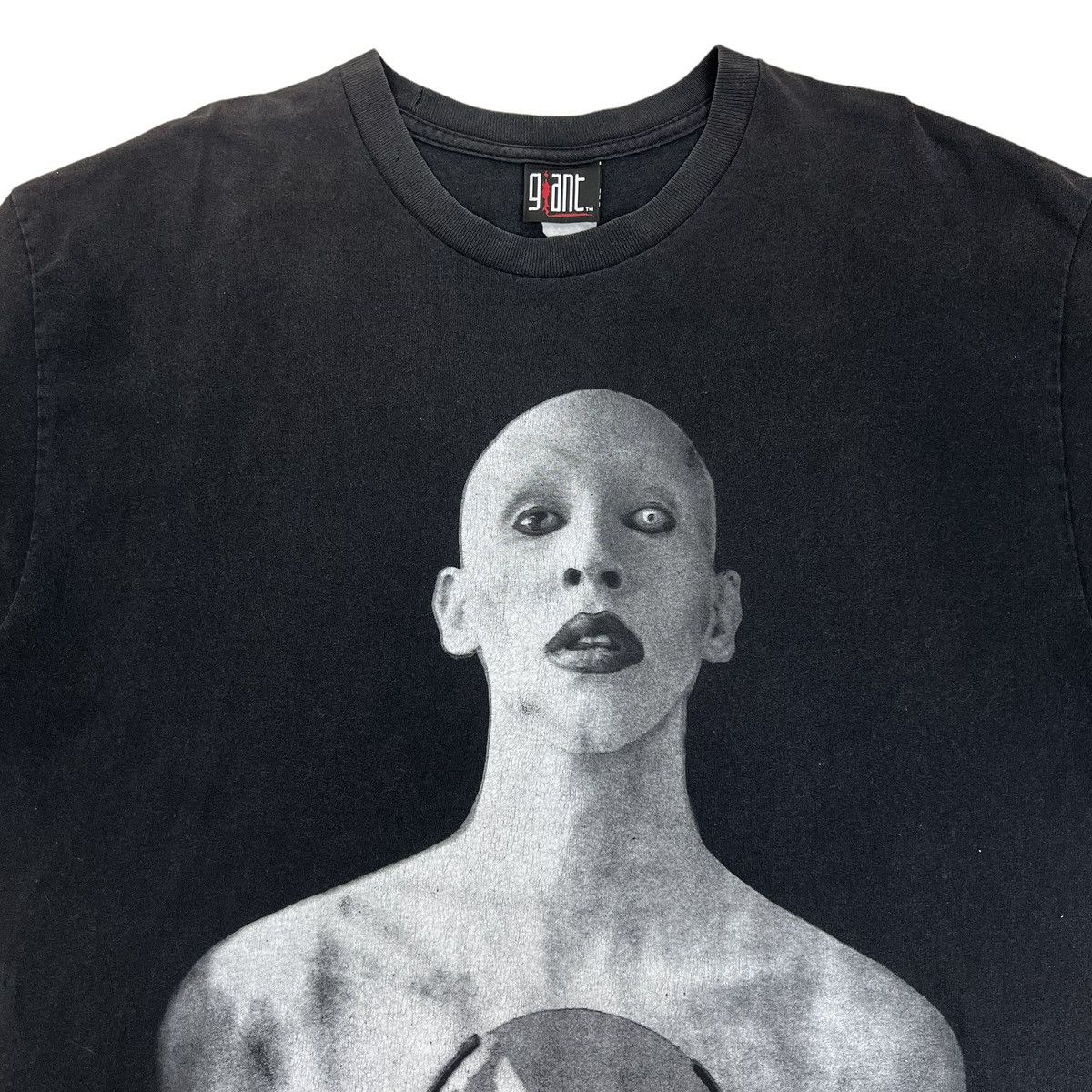 Band Tees Vintage 2000 Giant Face Of Evil Shirt Size US XL / EU 56 / 4 - 2 Thumbnail