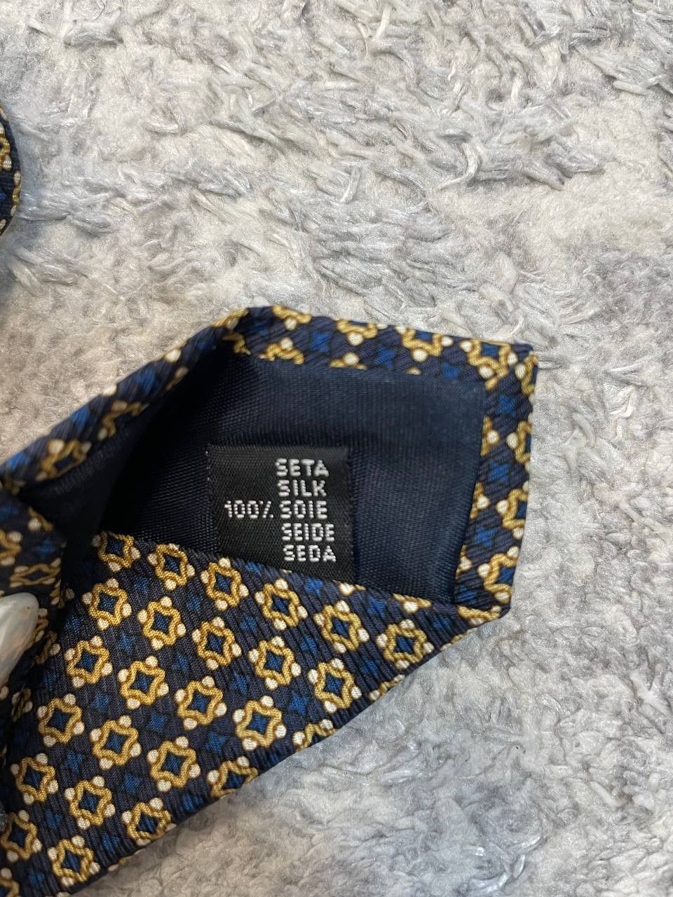 Bally Bally 100% Silk Tie Blue Gold Geometric Pattern Luxury Size ONE SIZE - 7 Thumbnail