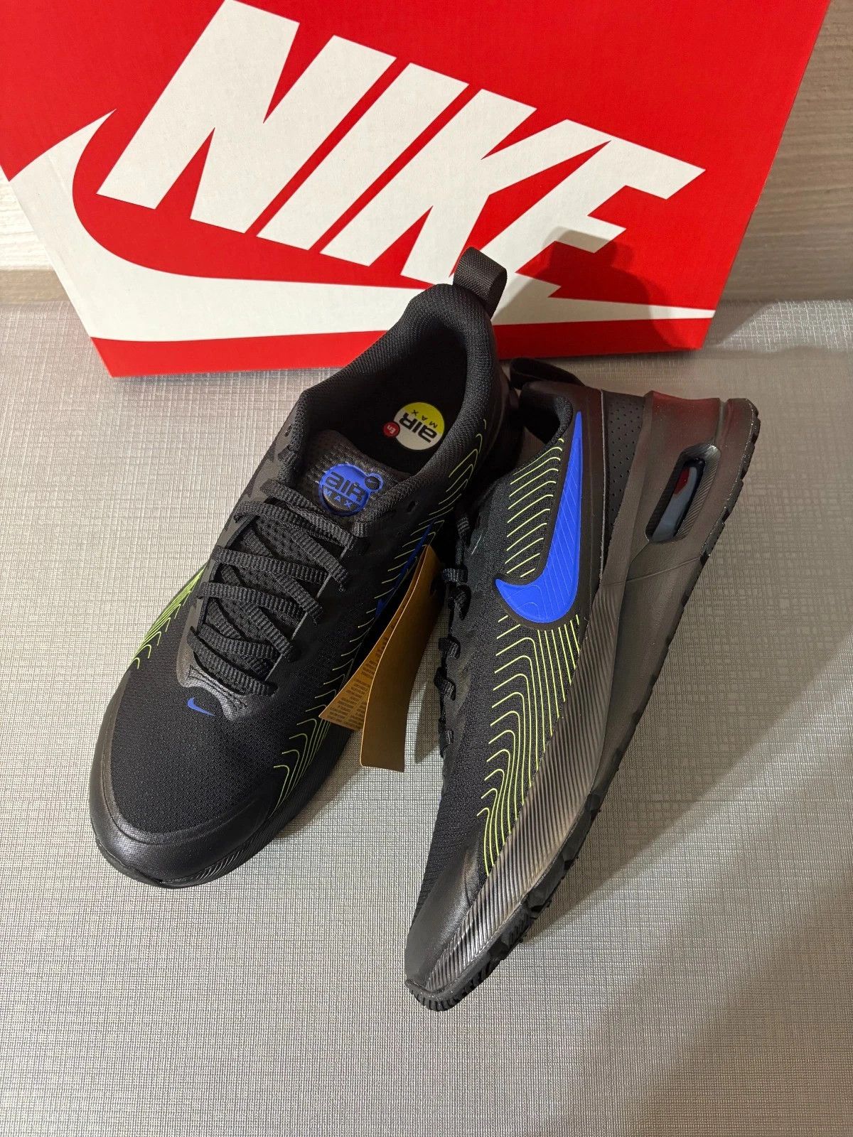 Nike Nike Air Max Size US 11 / EU 44 - 2 Thumbnail
