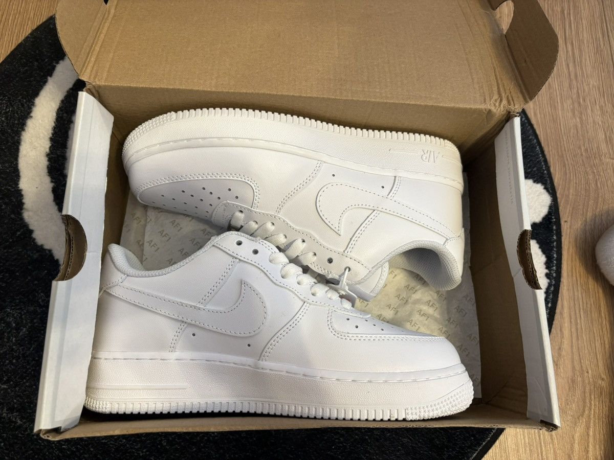 Nike Nike Air Force 1 Size US 8 / EU 41 - 4 Thumbnail
