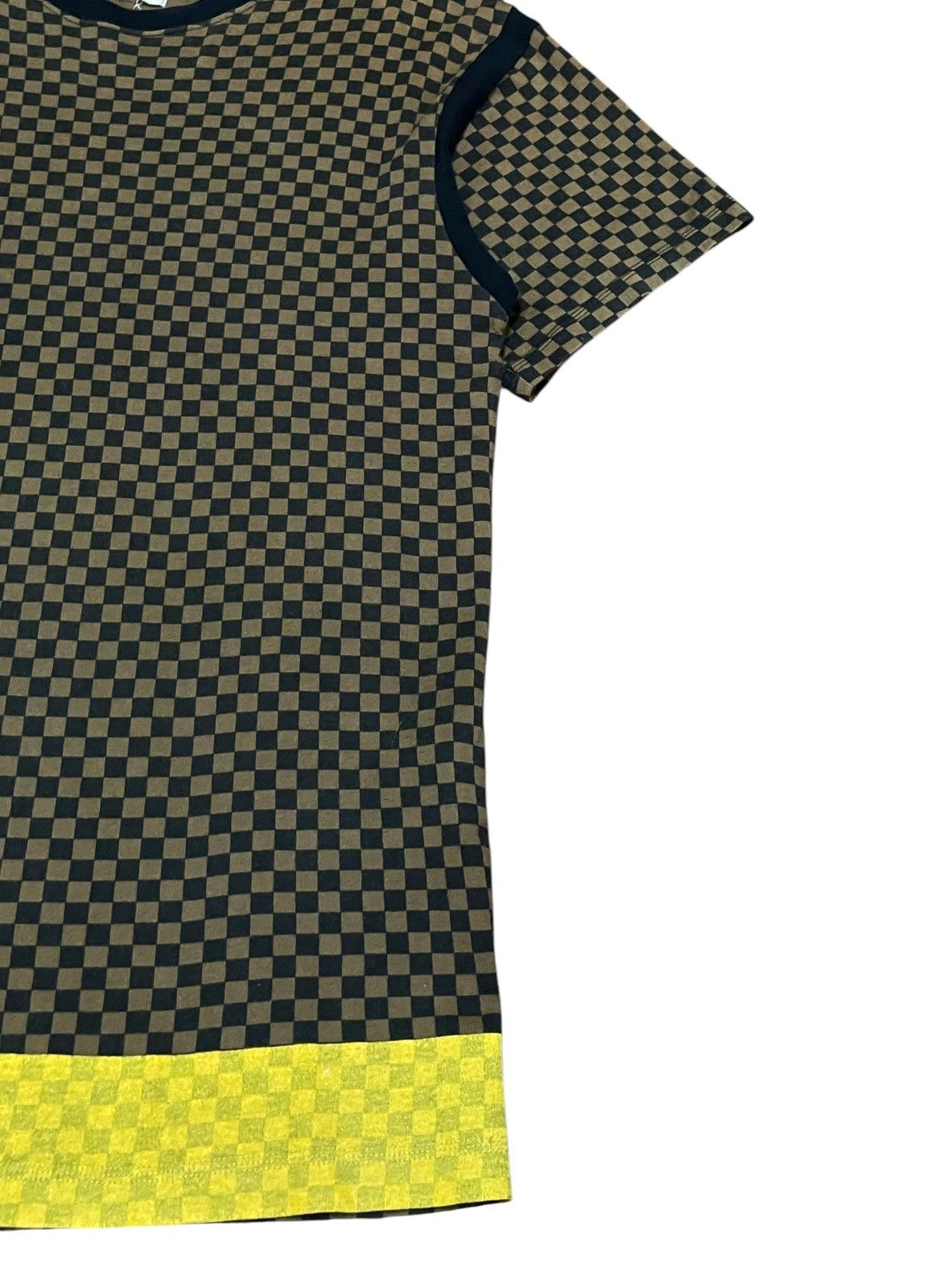 Undercover Rare Design Vintage Undercover CheckerBoard T-shirt 2001s Size US L / EU 52-54 / 3 - 8 Thumbnail