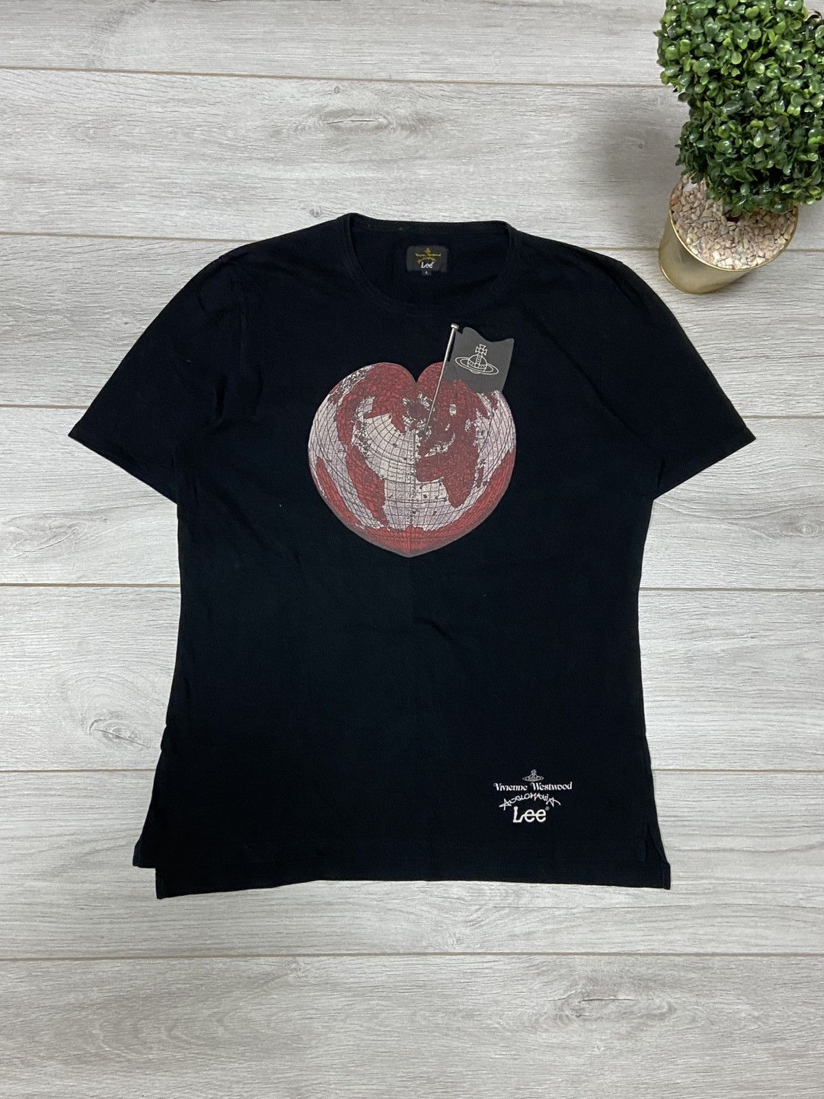 Vivienne Westwood Vivienne Westwood Lee world heart print t-shirt