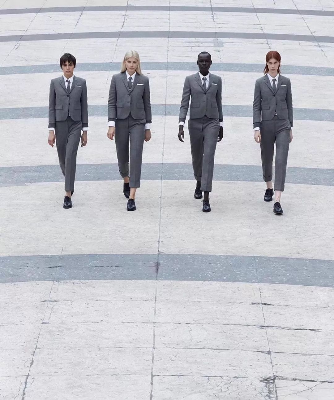 Thom Browne Thom Browne Women's Mid-Gray Wool Trousers Size 38 Size 26" / US 2 / IT 38 - 9 Thumbnail