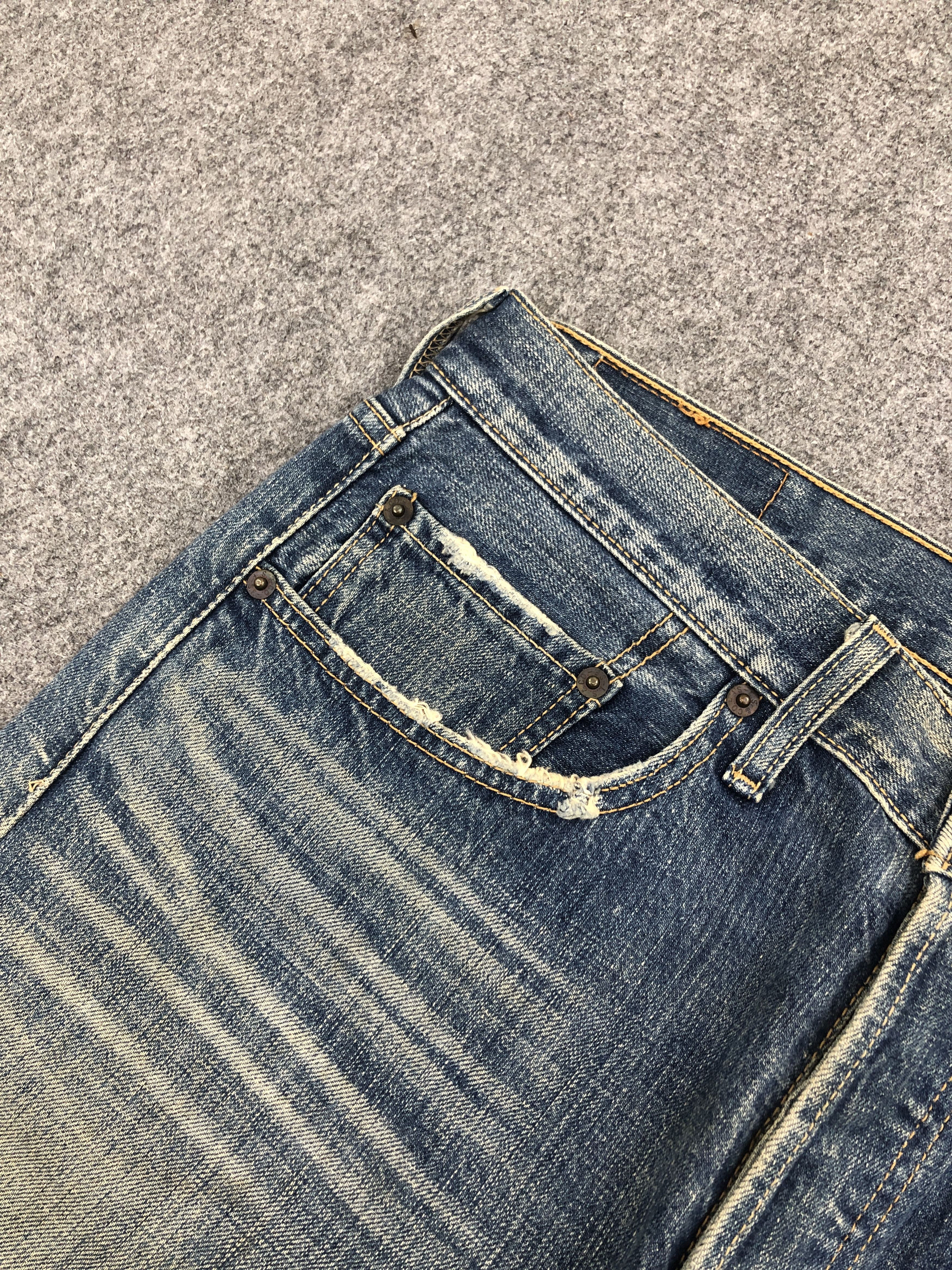 Levi's × Vintage Distressed Vintage Levis 501 Stone Washed Jeans Size US 32 / EU 48 - 11 Thumbnail