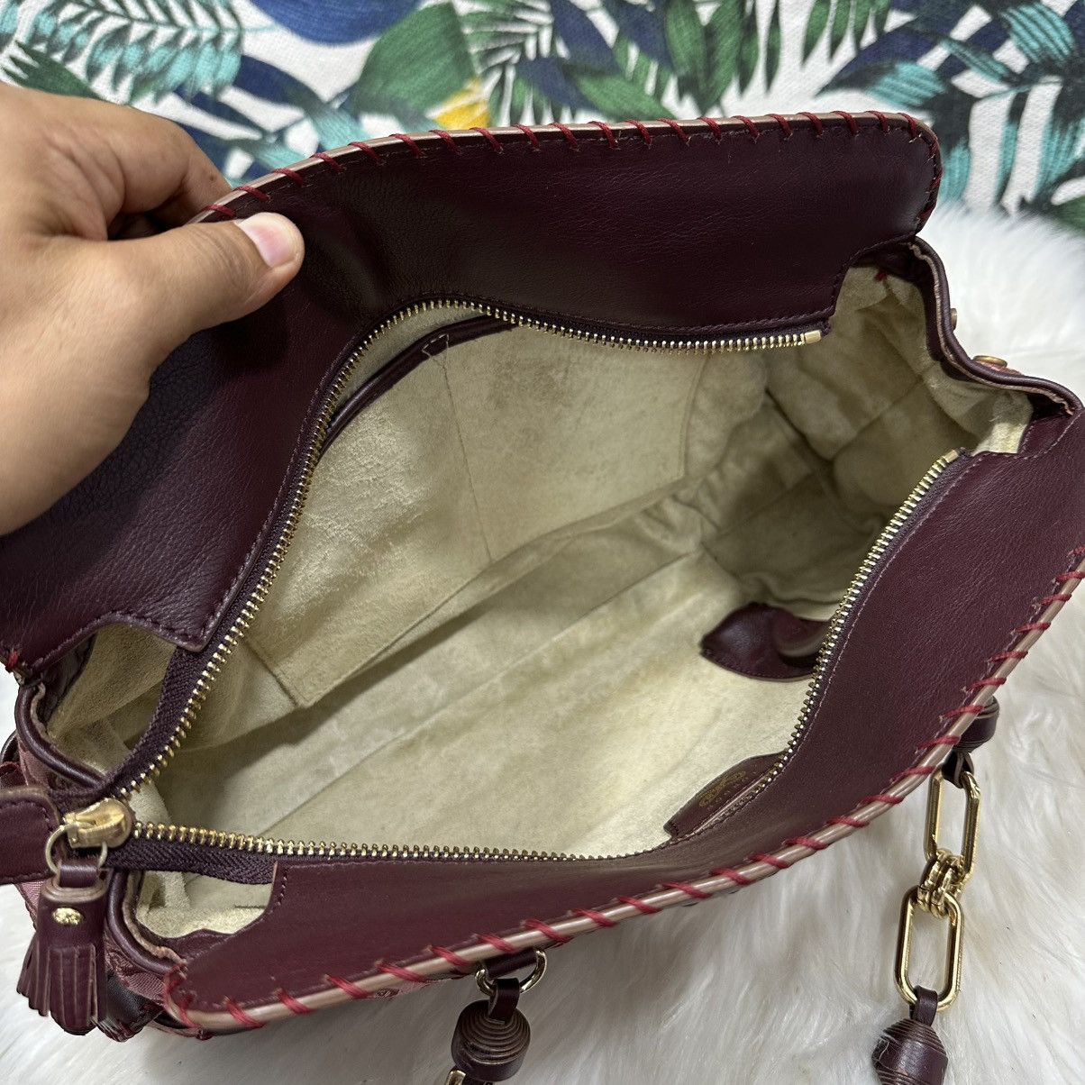 Anya Hindmarch Authentic ANYA HINDMARCH Monogram Chain Handbag Size ONE SIZE - 9 Thumbnail