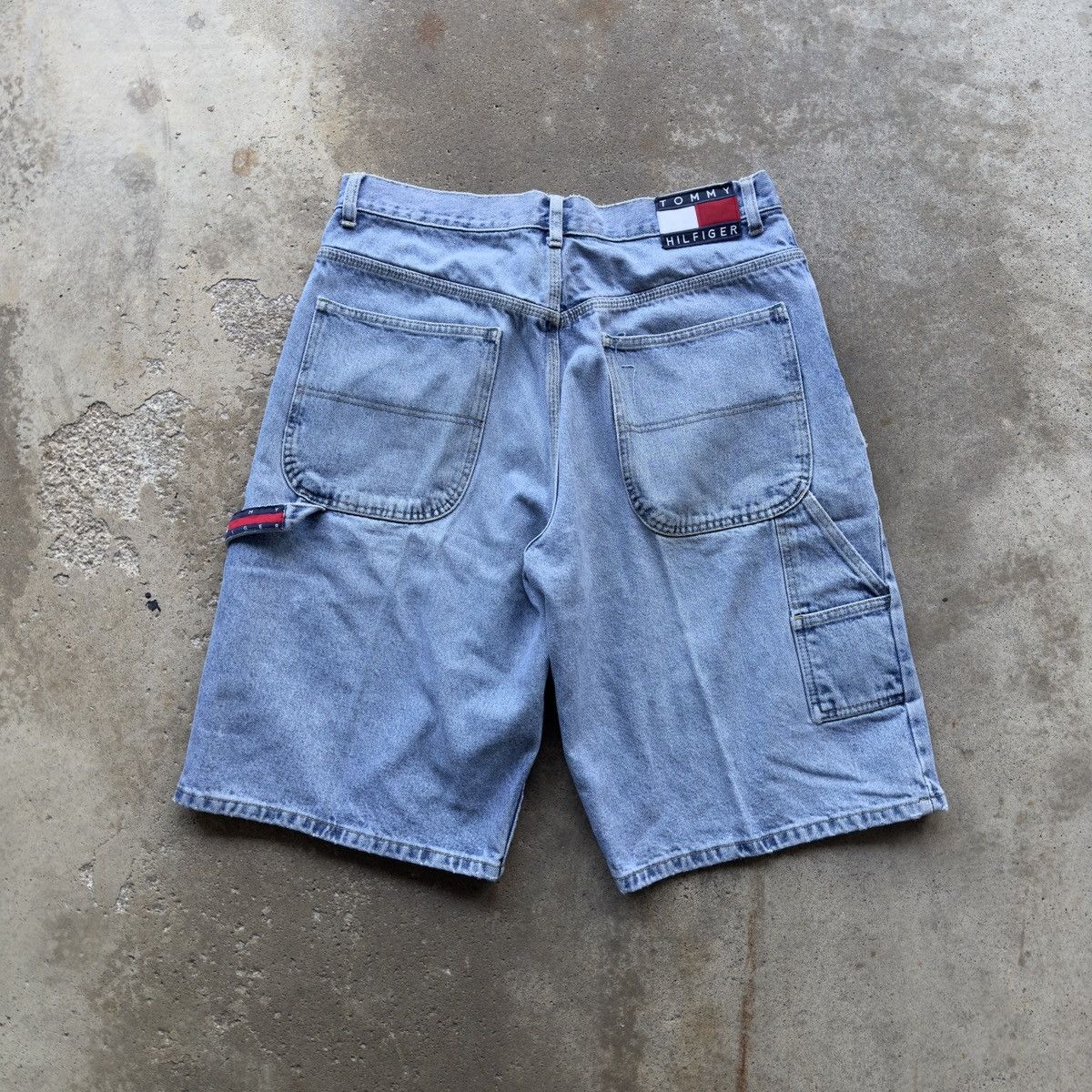 Image of Tommy Hilfiger Baggy Faded Denim Jean Shorts Jorts in Blue, Men's (Size 34)