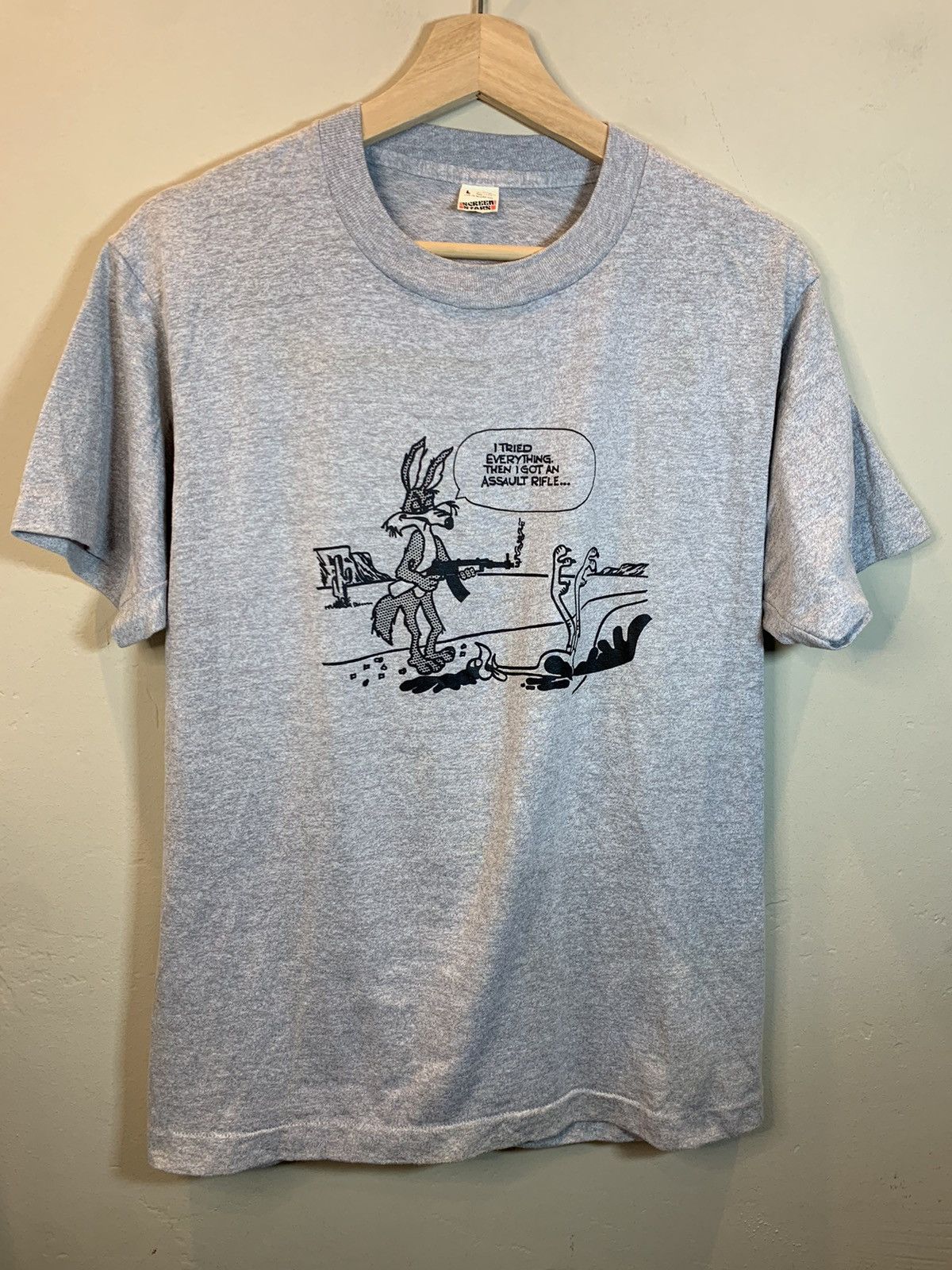 *RARE* Vintage 1980’s Wile E Coyote Assault Rifle Ak47 Shirt