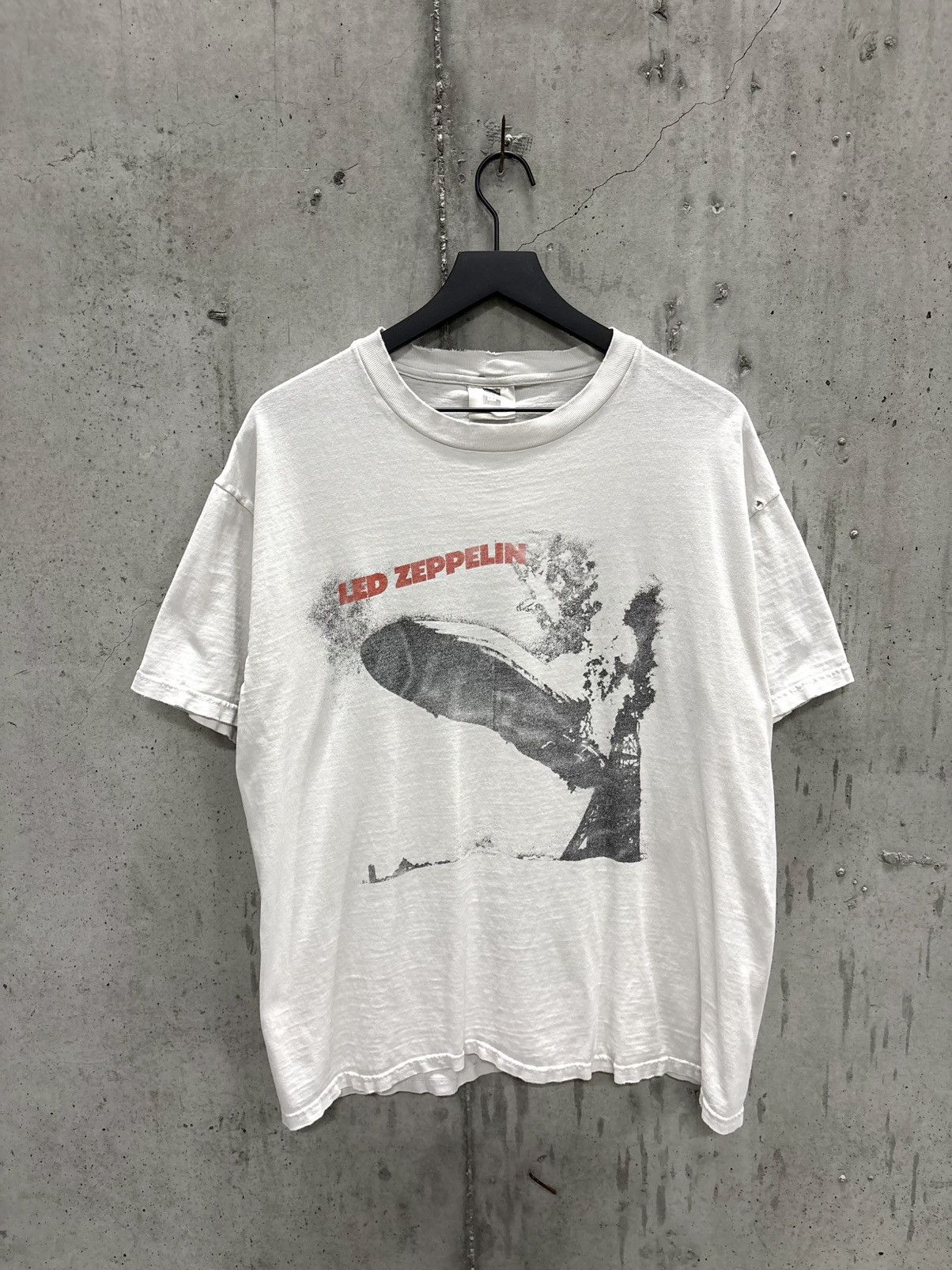 Band Tees Vintage Led Zeppellin Shirt Faded Distressed GRUNGE Band Size US XL / EU 56 / 4 - 1 Thumbnail