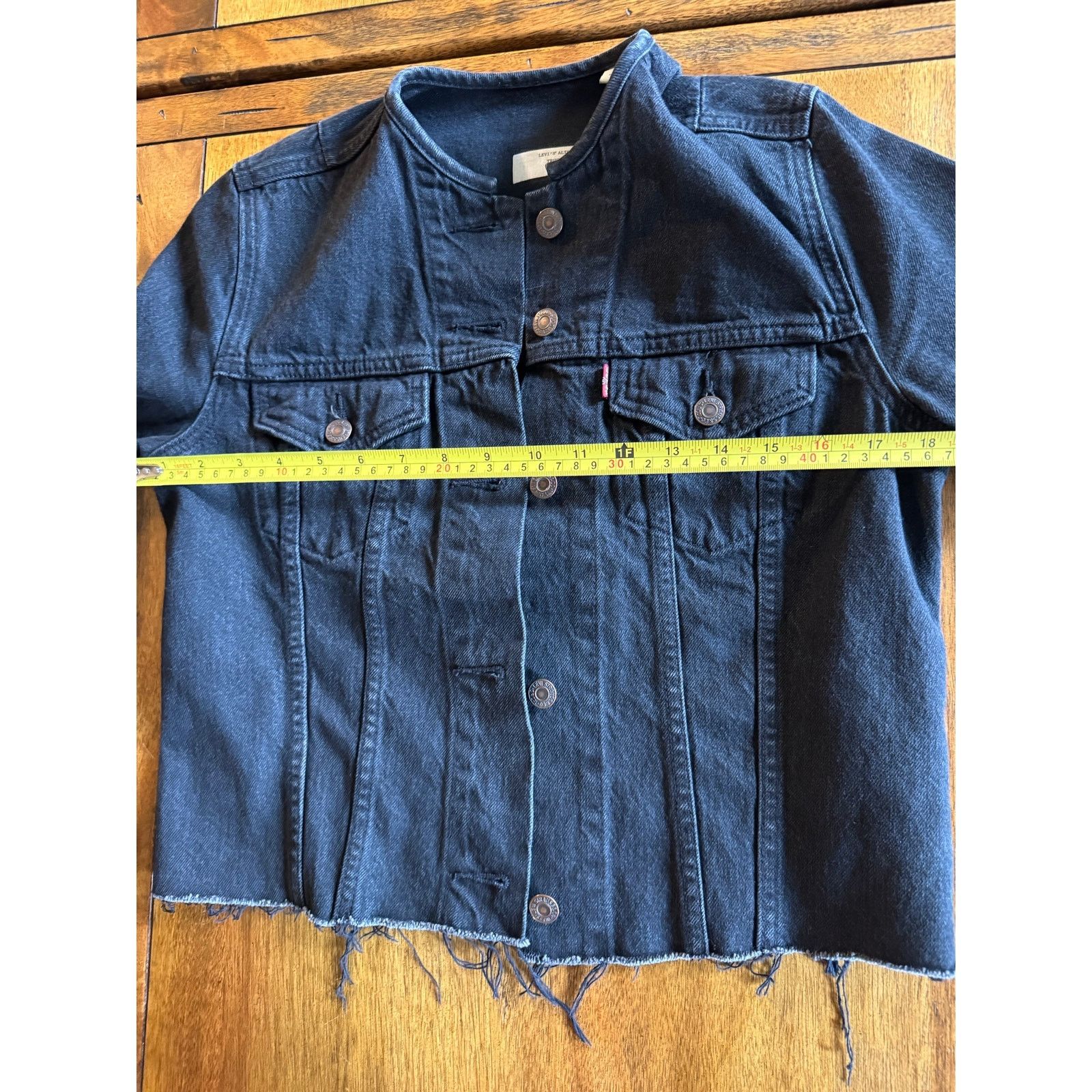 Levi's Levi’s Altered Trucker Black Cropped Denim Jacket Small Size S / US 4 / IT 40 - 6 Thumbnail