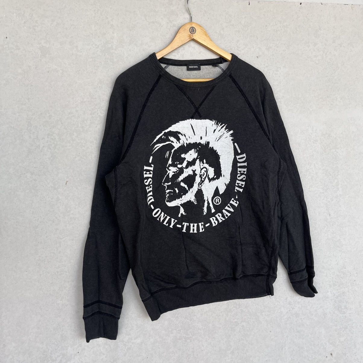Other Vintage Diesel Big Printed Crewneck Black Colour Size M Size US M / EU 48-50 / 2 - 3 Thumbnail