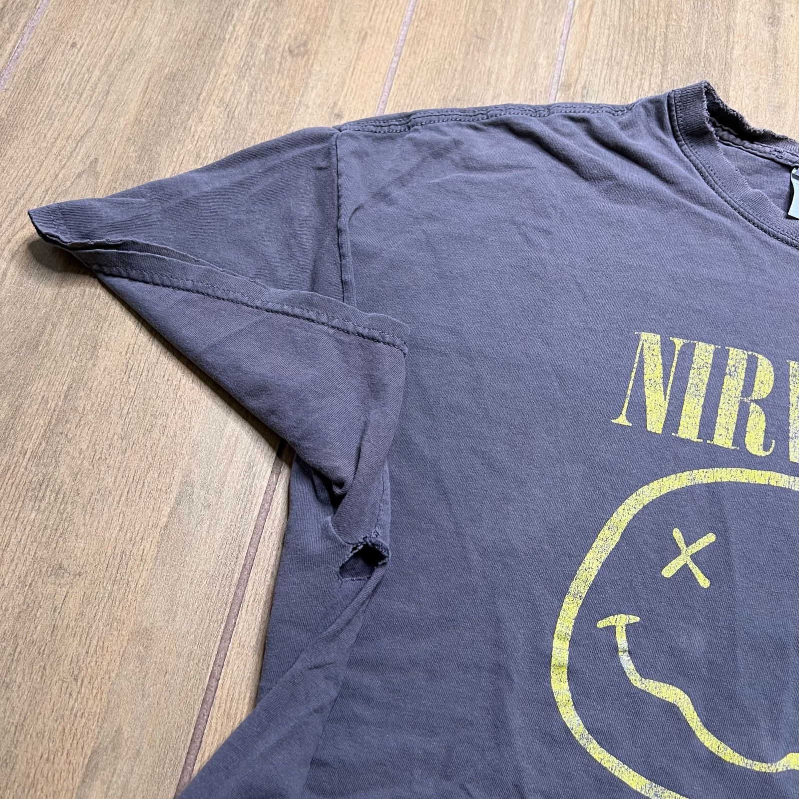 Other Nirvana Smiley Face Band Tee 2XL Distress Rock Reprint 1992 Size US XXL / EU 58 / 5 - 10 Thumbnail