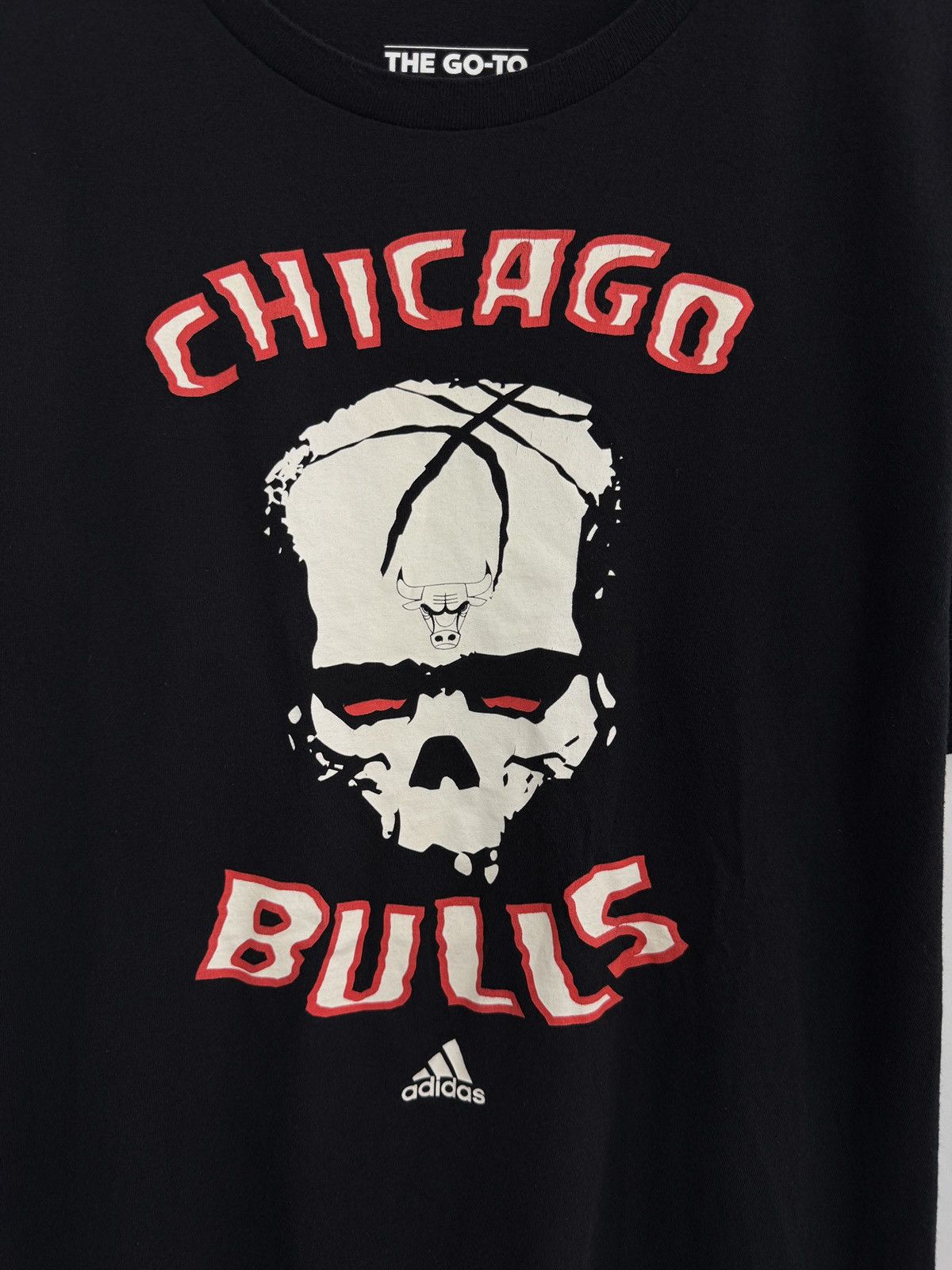 Adidas 💀🇺🇸 Y2K Adidas Chicago Bulls Skull T-Shirt Rare Retro Hype Size US L / EU 52-54 / 3 - 4 Thumbnail