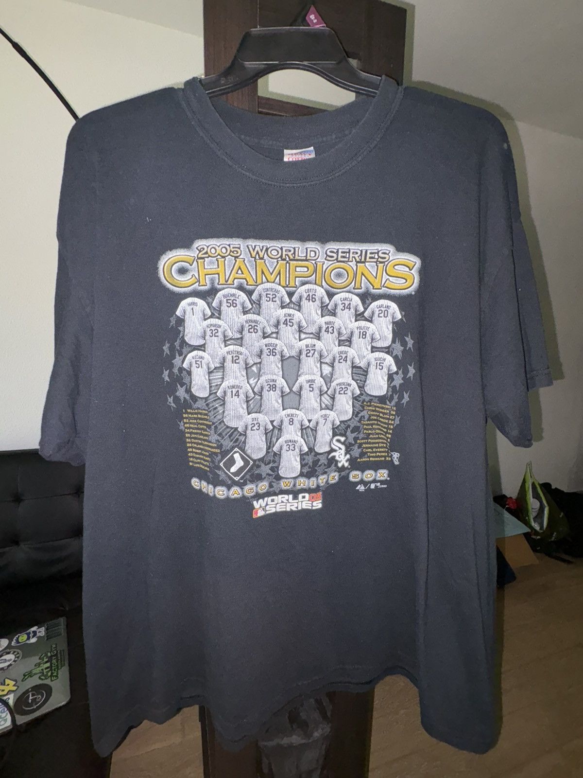 Gildan × Vintage VINTAGE 2005 World Series Champs Chicago White Sox Shirt Size US XXL / EU 58 / 5 - 1 Thumbnail