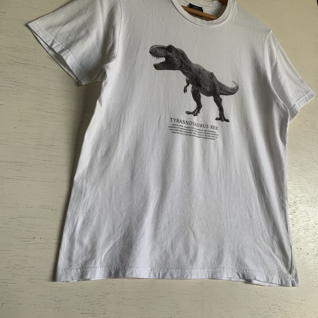 Japanese Brand Rare Vintage GU x Jurassic World Movie Tee Size US S / EU 44-46 / 1 - 6 Thumbnail