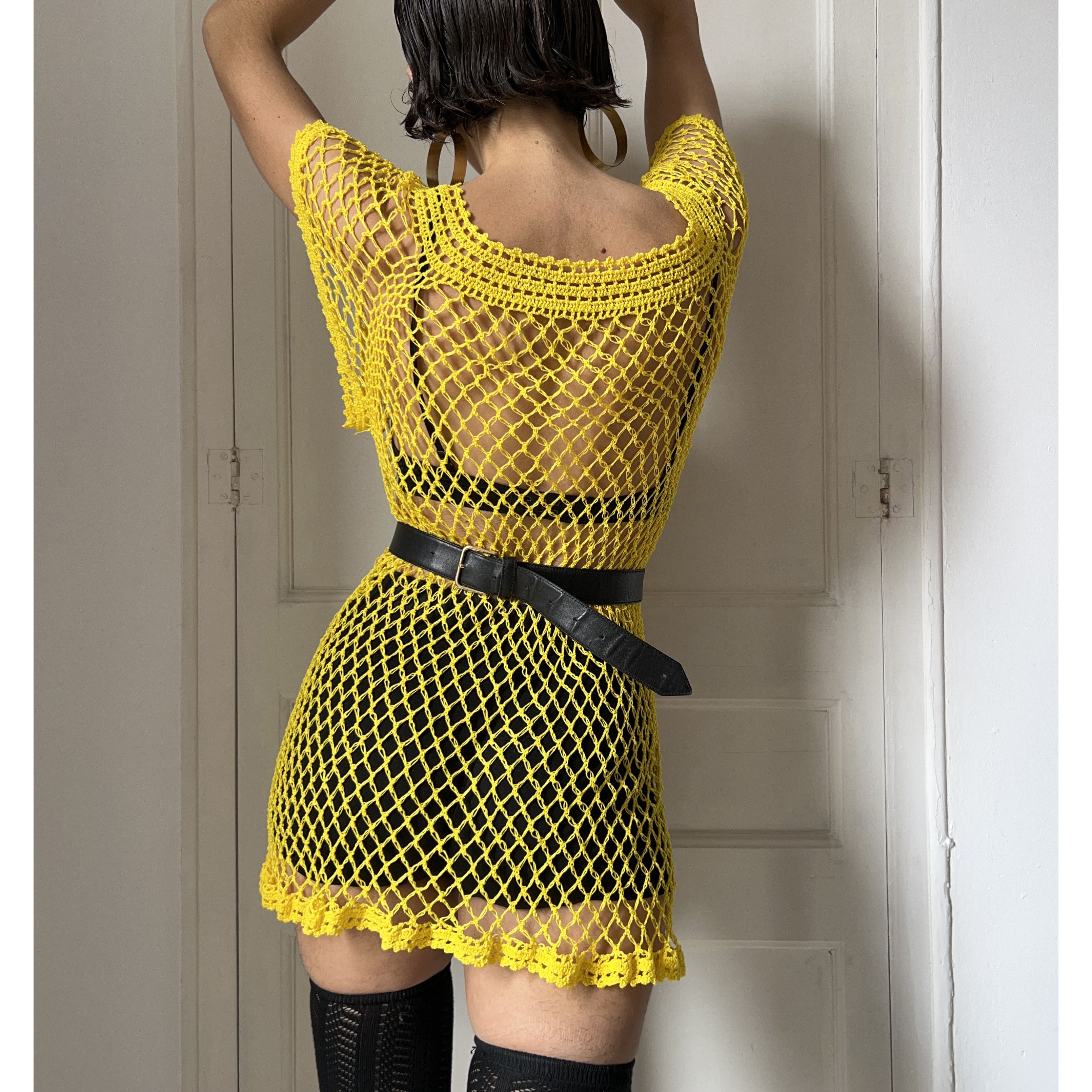 Vintage Vintage Y2K Does 70s Yellow Crochet Beach Cover Up Size S / US 4 / IT 40 - 6 Thumbnail