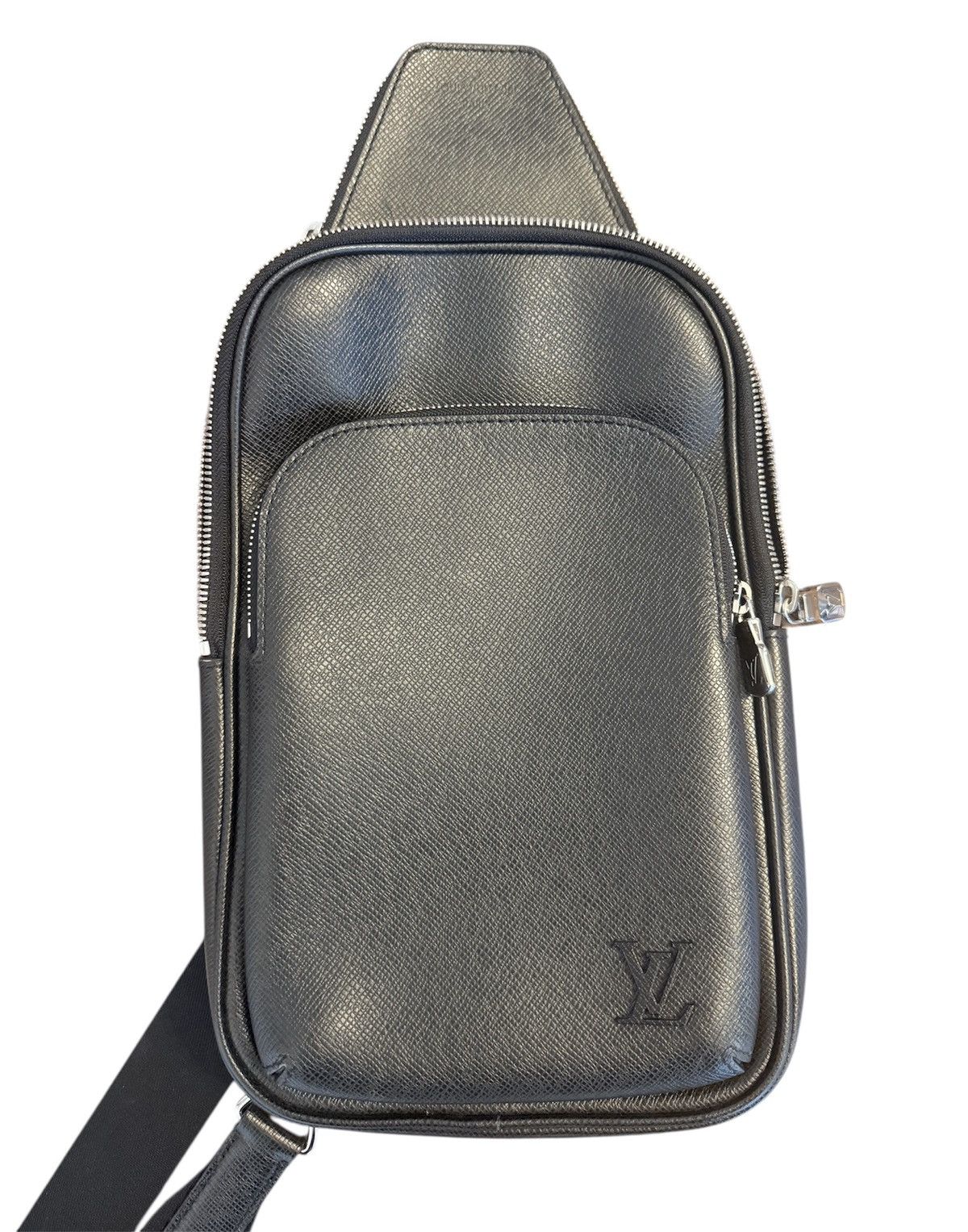 Louis Vuitton Louis Vuitton Avenue Taiga Leather Size ONE SIZE - 3 Thumbnail