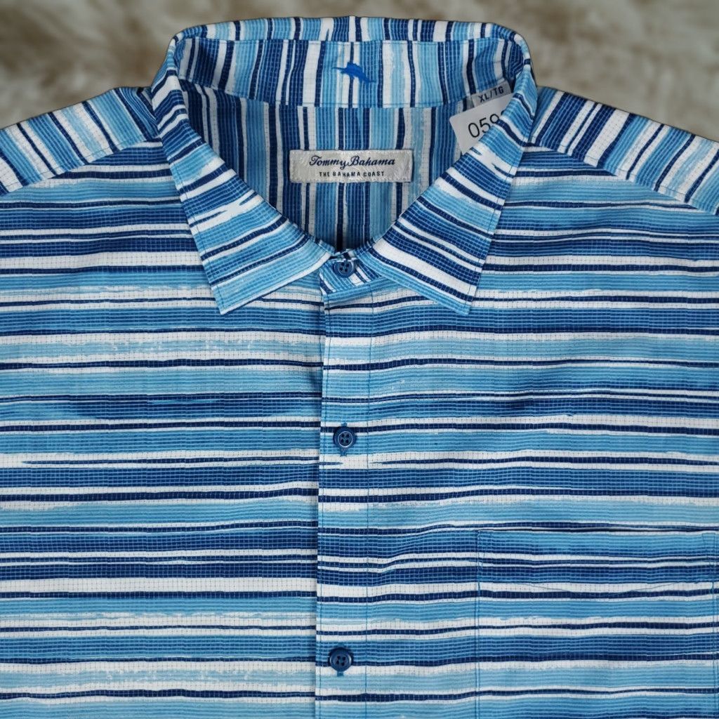Tommy Bahama Tommy Bahama Shirt Mens XL Blue Striped Polyester Button Up Short Sleeve Size US XL / EU 56 / 4 - 1 Thumbnail