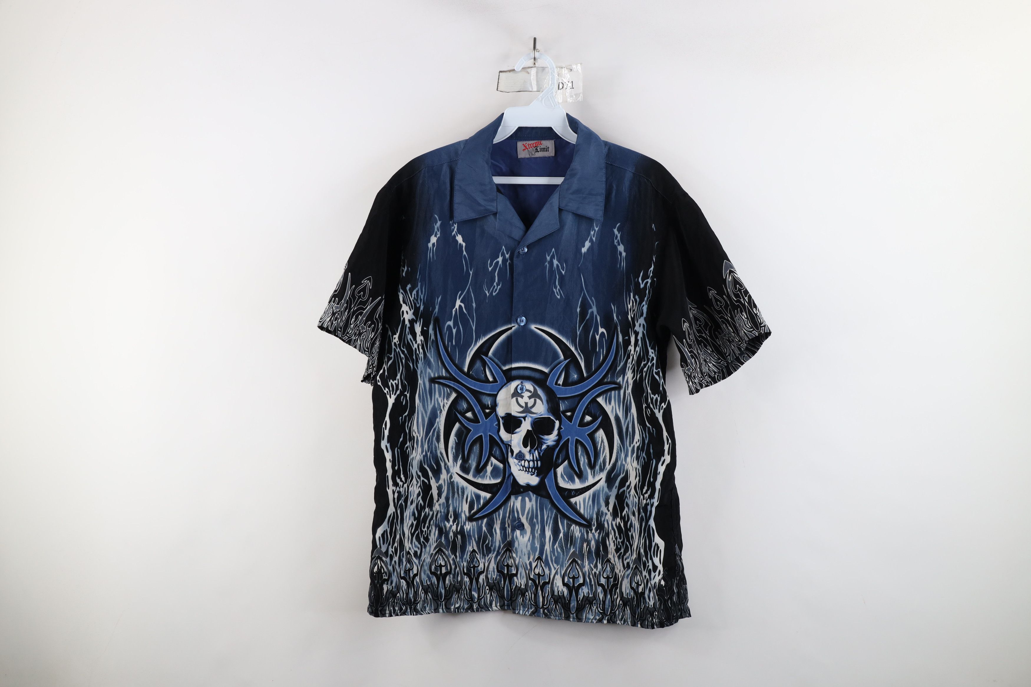 Vintage Vintage 90s Y2K Streetwear Skull Fire Flames Button Shirt Size US S / EU 44-46 / 1 - 1 Thumbnail