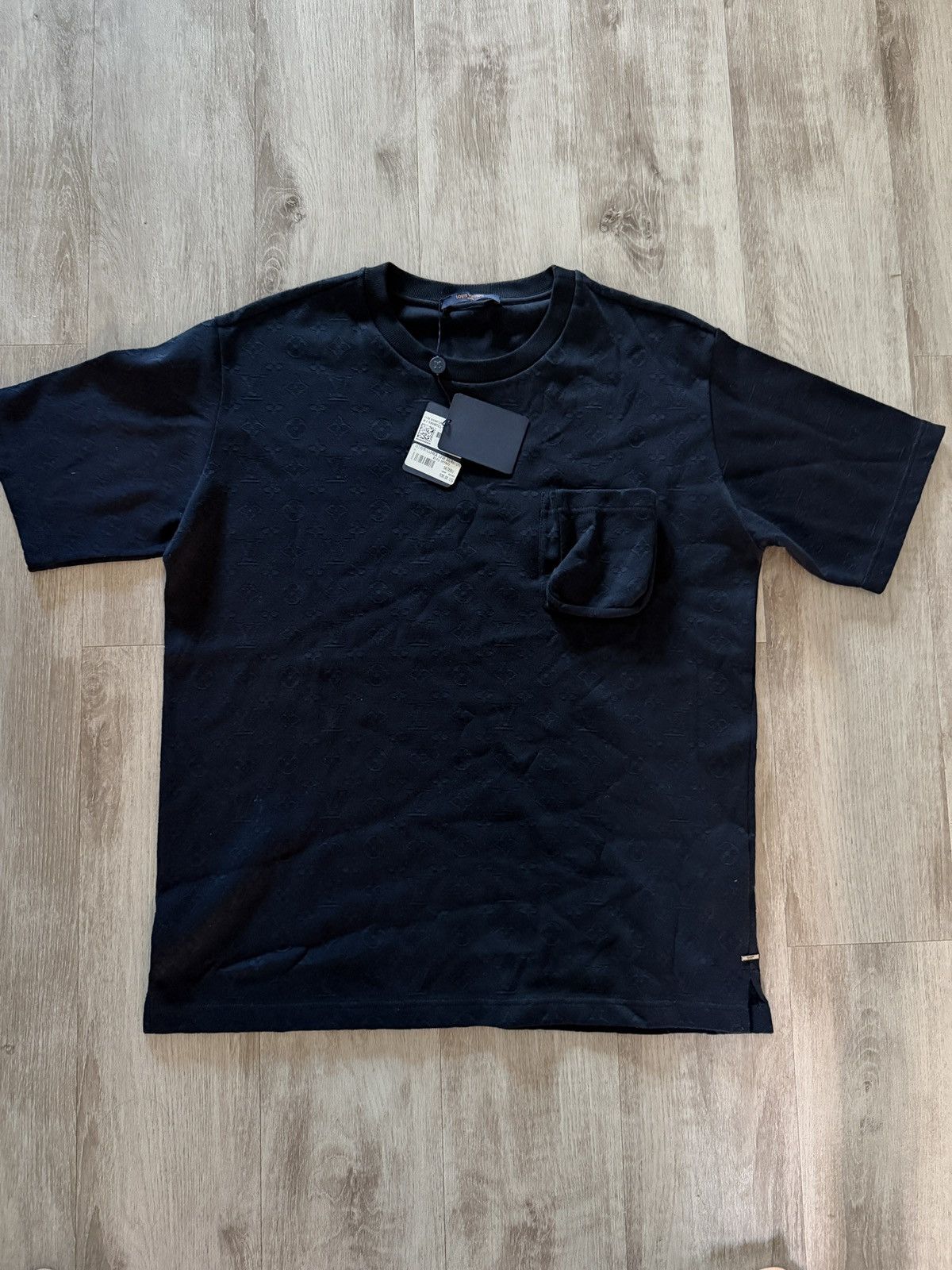 Louis Vuitton Louis Vuitton Signature 3D Pocket Tee Size US XL / EU 56 / 4 - 2 Thumbnail